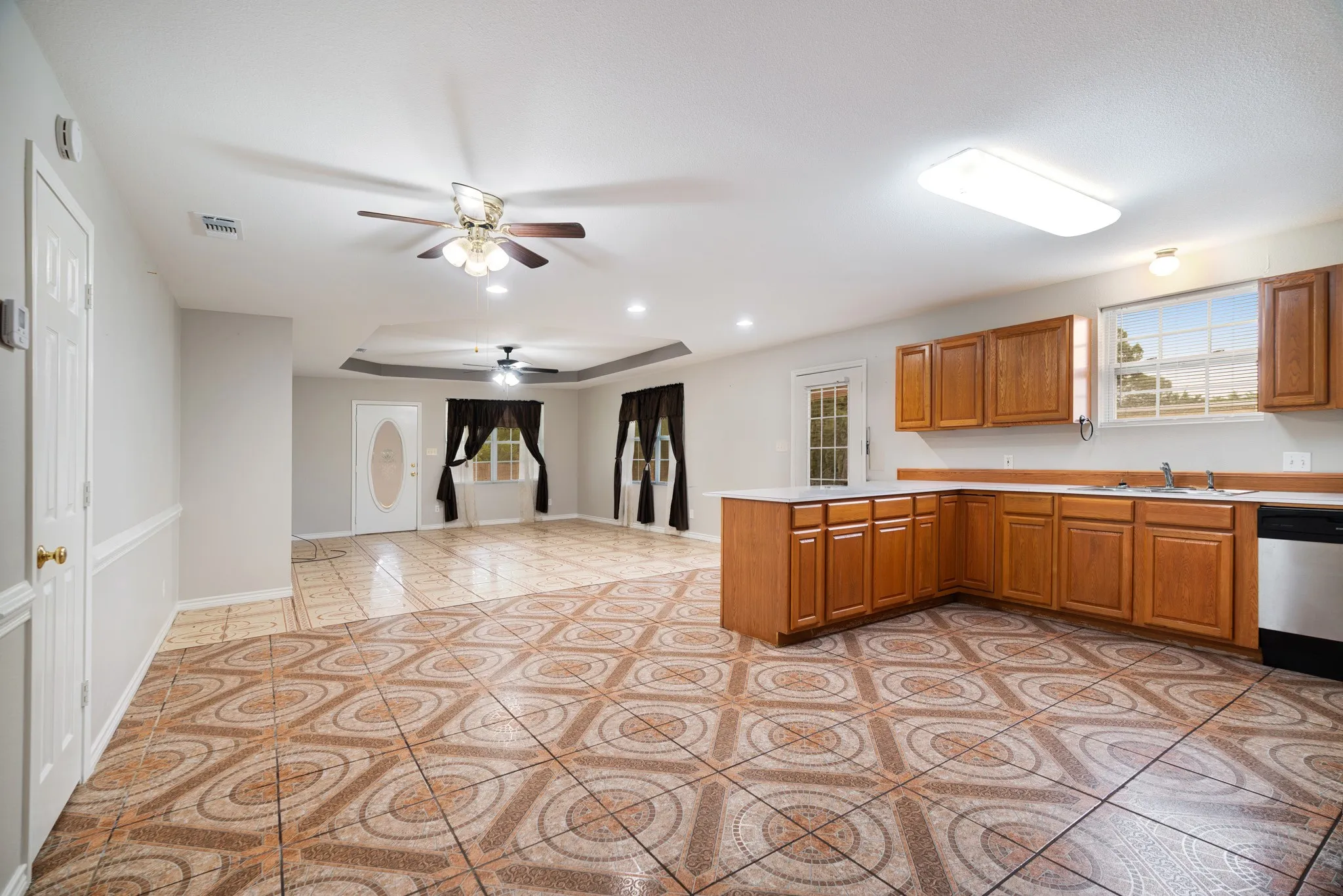 Business For Sale in Lamar County , 6210 Lamar Road, Reno, Texas 75462, 0, 0, Garage spaces, 4,760 Sqft, built in 2007, mls#21302318, Real Estate Agent in Reno, Homes For Sale in Lamar county, Homes For Sale in Reno, Realtor in Reno Texas, Real Estate Brokerage Independent Realty Texas, Luminita Cordes Realtor