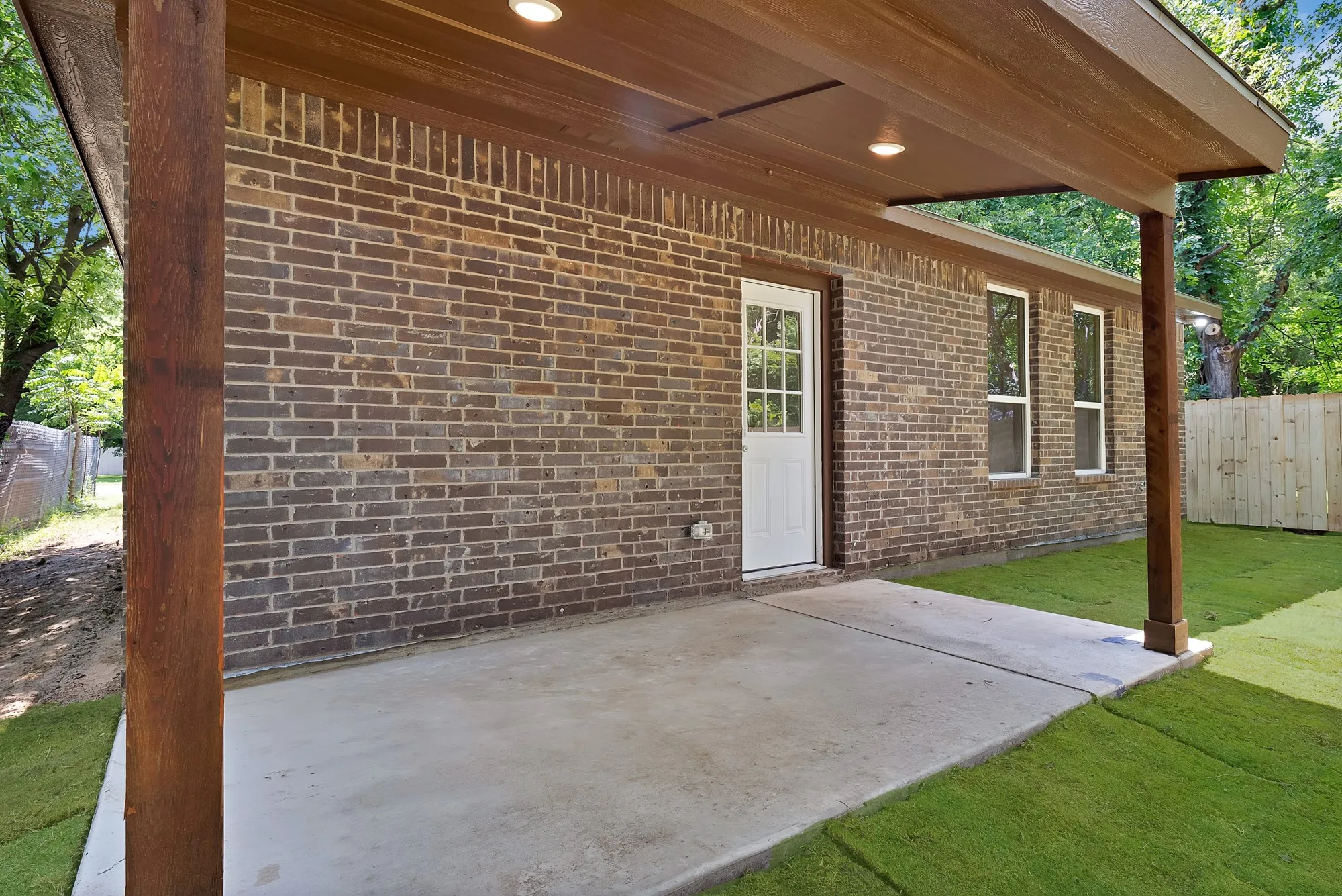 Single Family Residence For Sale in Johnson County , 1112 Trinity Street, Cleburne, Texas 76031, 3 Bedroom, 2 Bathroom, 2 Garage spaces, 1,800 Sqft, built in 2026, mls#21308951, Real Estate Agent in Cleburne, Homes For Sale in Johnson county, Homes For Sale in Cleburne, Realtor in Cleburne Texas, Real Estate Brokerage Independent Realty Texas, Luminita Cordes Realtor