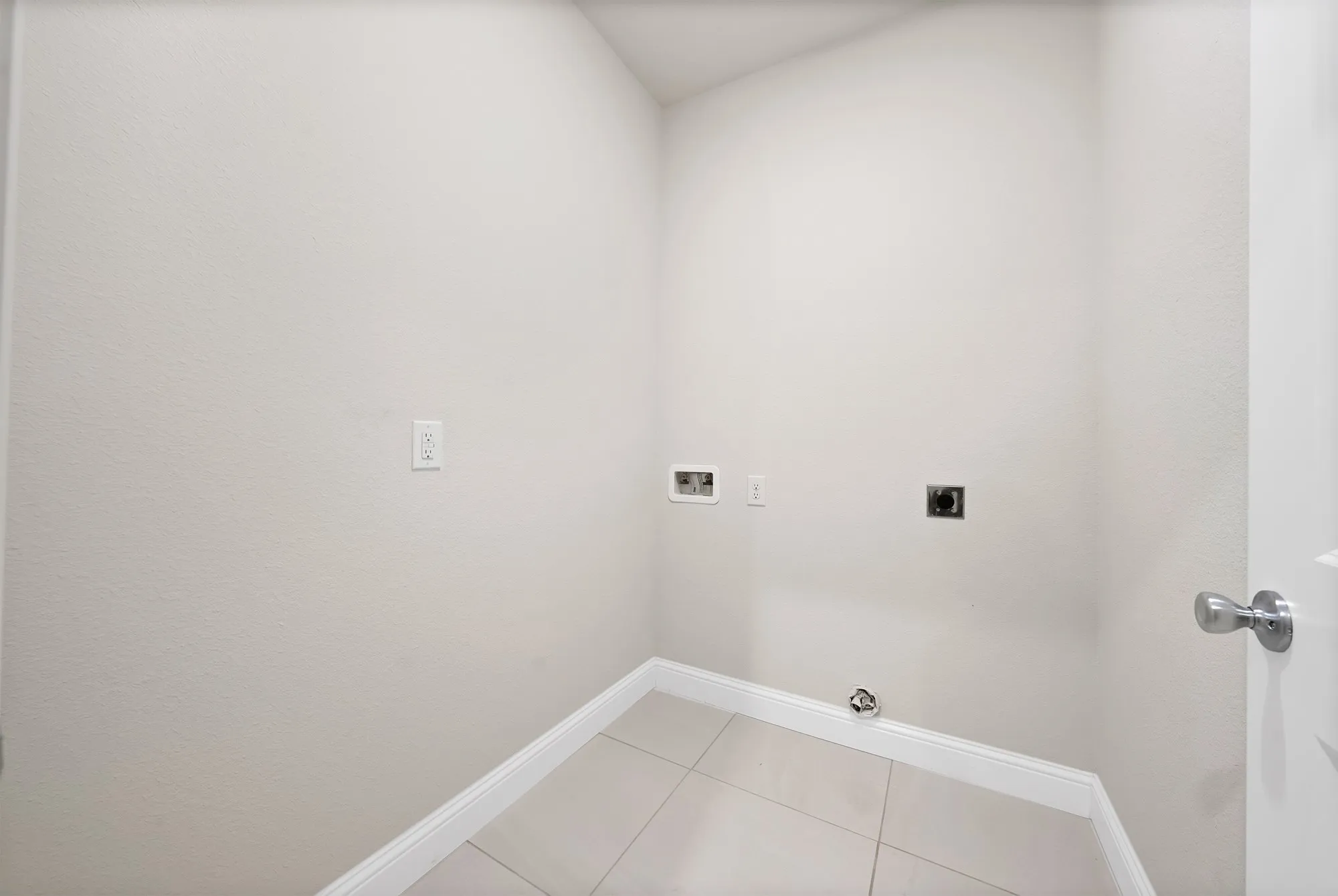 Single Family Residence For Sale in Johnson County , 1112 Trinity Street, Cleburne, Texas 76031, 3 Bedroom, 2 Bathroom, 2 Garage spaces, 1,800 Sqft, built in 2026, mls#21308951, Real Estate Agent in Cleburne, Homes For Sale in Johnson county, Homes For Sale in Cleburne, Realtor in Cleburne Texas, Real Estate Brokerage Independent Realty Texas, Luminita Cordes Realtor