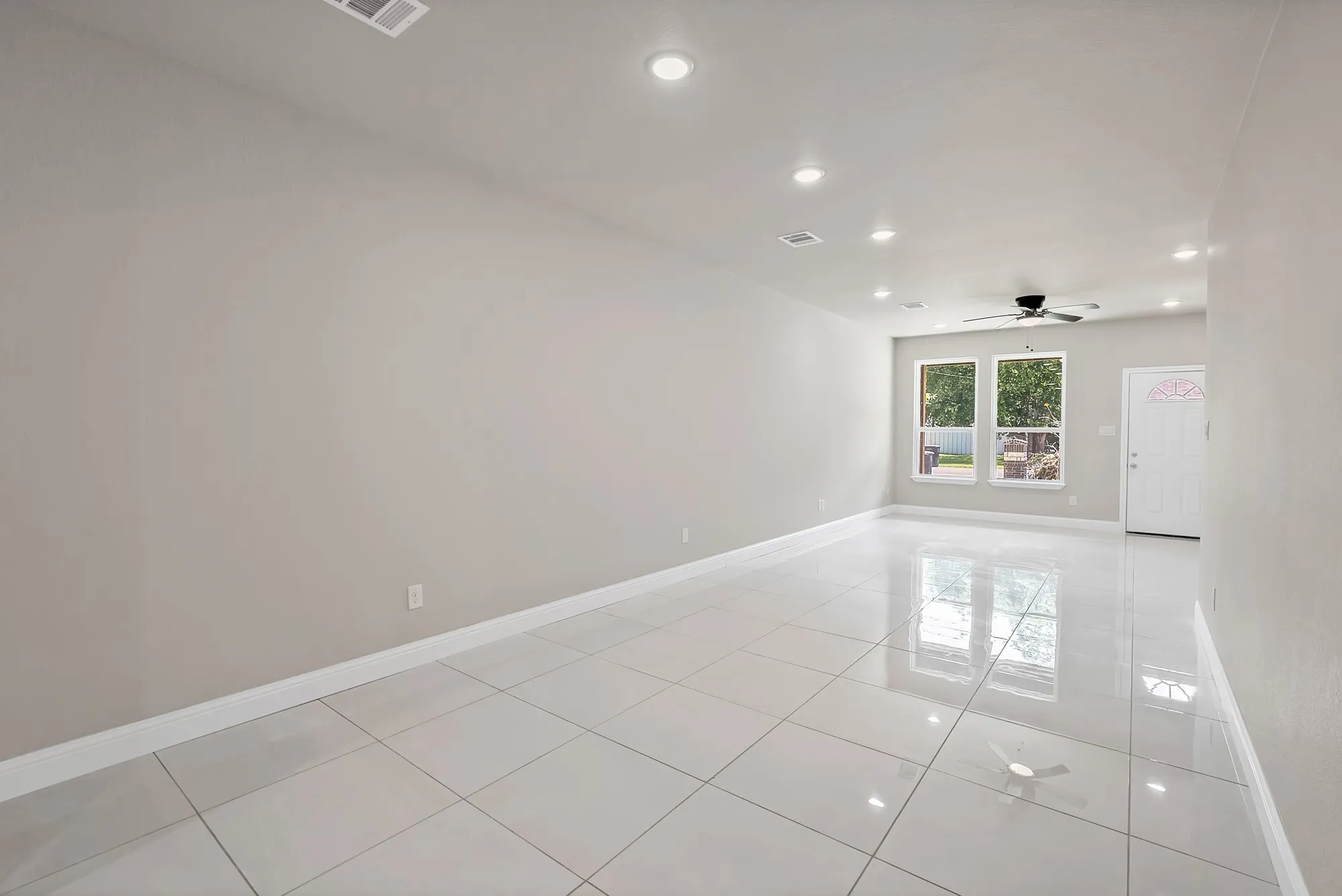 Single Family Residence For Sale in Johnson County , 1112 Trinity Street, Cleburne, Texas 76031, 3 Bedroom, 2 Bathroom, 2 Garage spaces, 1,800 Sqft, built in 2026, mls#21308951, Real Estate Agent in Cleburne, Homes For Sale in Johnson county, Homes For Sale in Cleburne, Realtor in Cleburne Texas, Real Estate Brokerage Independent Realty Texas, Luminita Cordes Realtor