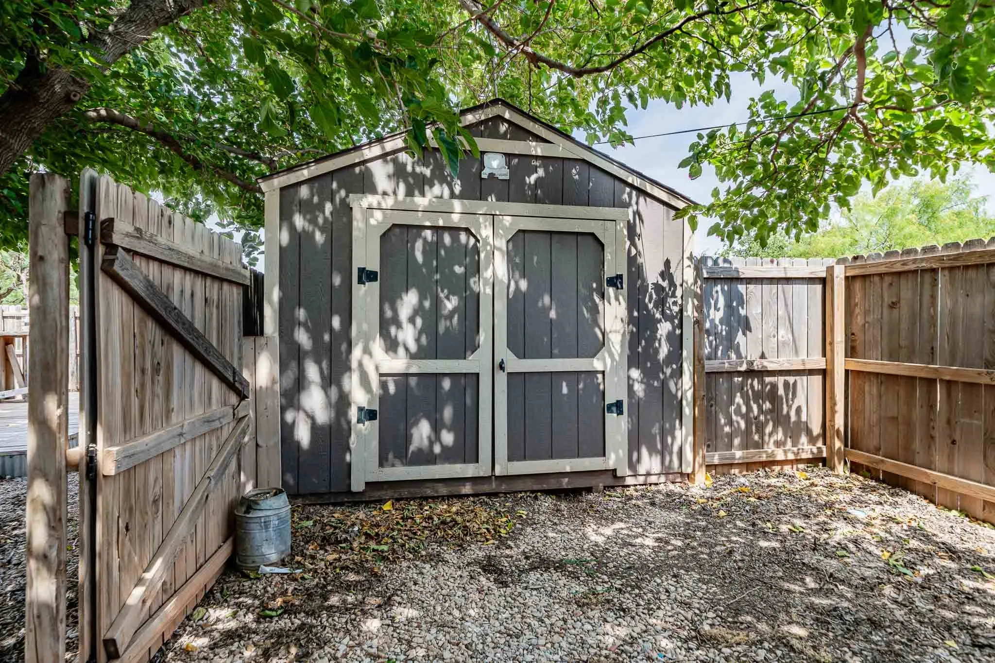 Single Family Residence For Sale in Taylor County , 106 Cherry, Merkel, Texas 79536, 2 Bedroom, 2 Bathroom, Garage spaces, 952 Sqft, built in 1933, mls#21308961, Real Estate Agent in Merkel, Homes For Sale in Taylor county, Homes For Sale in Merkel, Realtor in Merkel Texas, Real Estate Brokerage Independent Realty Texas, Luminita Cordes Realtor