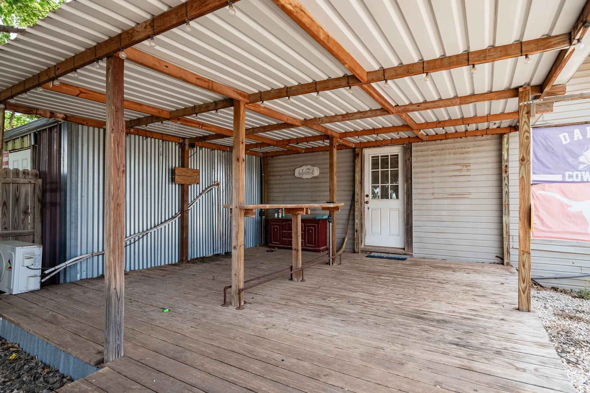 Single Family Residence For Sale in Taylor County , 106 Cherry, Merkel, Texas 79536, 2 Bedroom, 2 Bathroom, Garage spaces, 952 Sqft, built in 1933, mls#21308961, Real Estate Agent in Merkel, Homes For Sale in Taylor county, Homes For Sale in Merkel, Realtor in Merkel Texas, Real Estate Brokerage Independent Realty Texas, Luminita Cordes Realtor