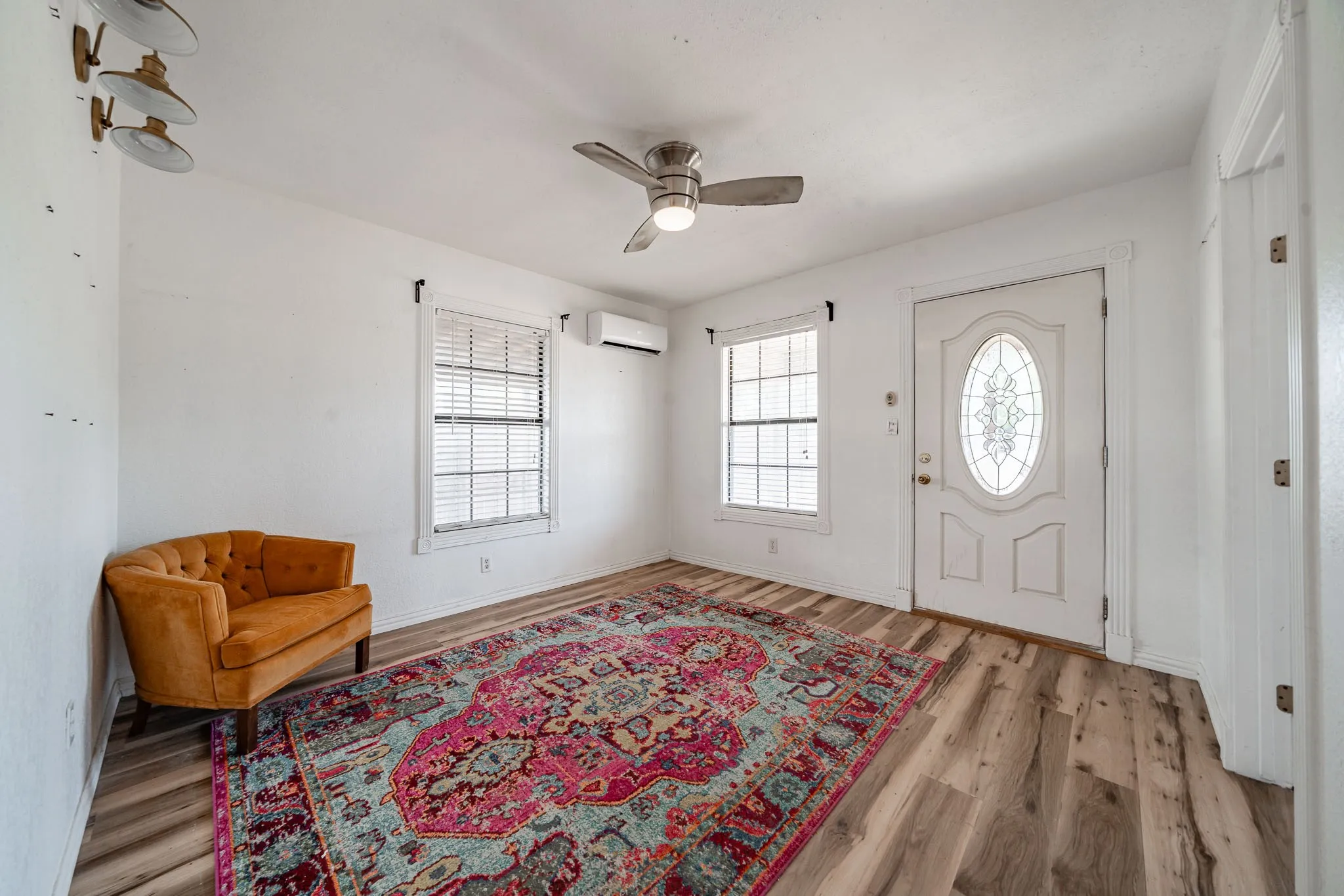 Single Family Residence For Sale in Taylor County , 106 Cherry, Merkel, Texas 79536, 2 Bedroom, 2 Bathroom, Garage spaces, 952 Sqft, built in 1933, mls#21308961, Real Estate Agent in Merkel, Homes For Sale in Taylor county, Homes For Sale in Merkel, Realtor in Merkel Texas, Real Estate Brokerage Independent Realty Texas, Luminita Cordes Realtor