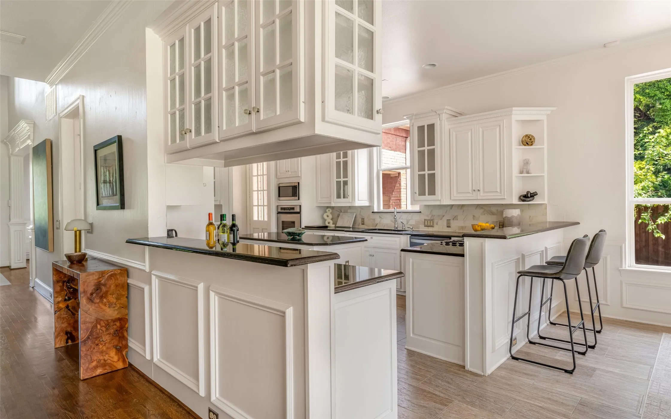 Single Family Residence For Sale in Dallas County , 10110 Betty Jane Lane, Dallas, Texas 75229, 4 Bedroom, 5 Bathroom, 3 Garage spaces, 4,695 Sqft, built in 1997, mls#21308969, Real Estate Agent in Dallas, Homes For Sale in Dallas county, Homes For Sale in Dallas, Realtor in Dallas Texas, Real Estate Brokerage Independent Realty Texas, Luminita Cordes Realtor