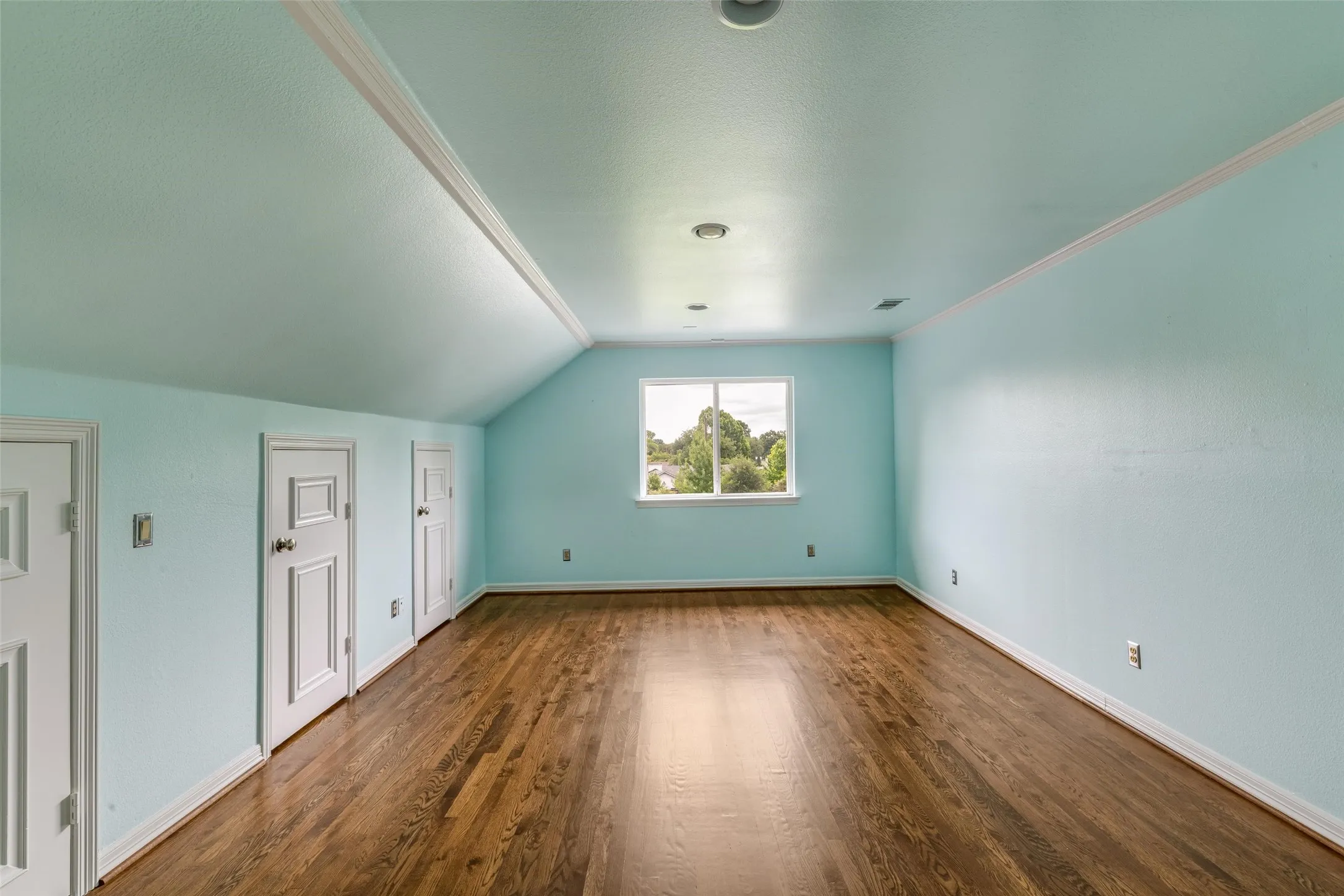 Single Family Residence For Sale in Dallas County , 10110 Betty Jane Lane, Dallas, Texas 75229, 4 Bedroom, 5 Bathroom, 3 Garage spaces, 4,695 Sqft, built in 1997, mls#21308969, Real Estate Agent in Dallas, Homes For Sale in Dallas county, Homes For Sale in Dallas, Realtor in Dallas Texas, Real Estate Brokerage Independent Realty Texas, Luminita Cordes Realtor