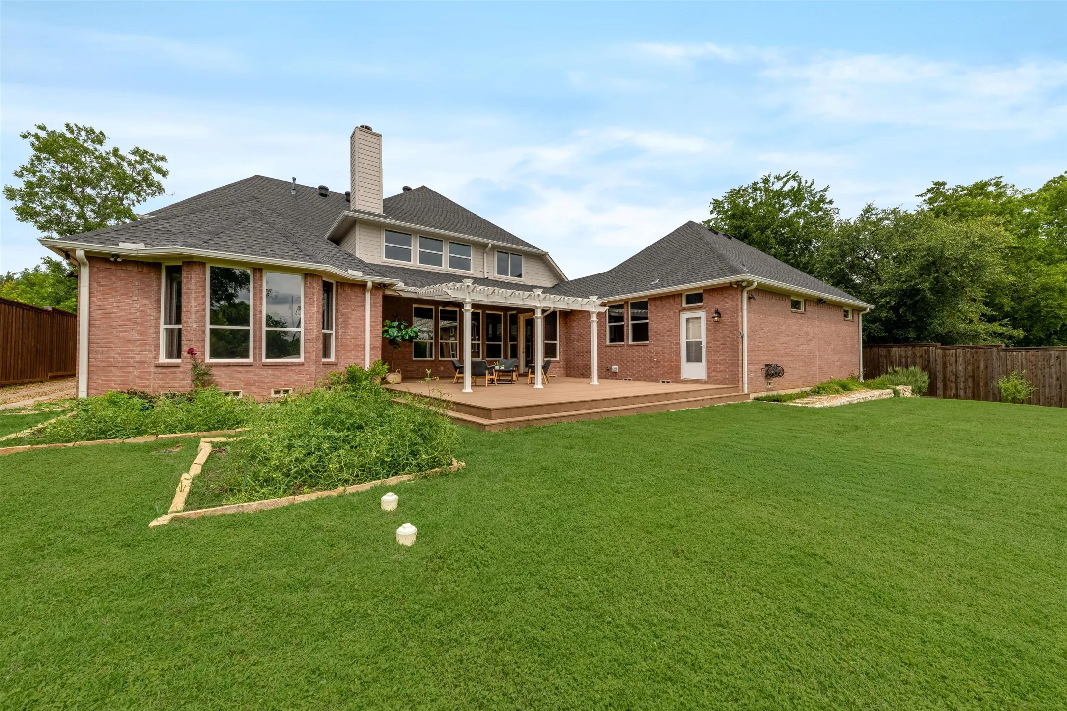 Single Family Residence For Sale in Dallas County , 10110 Betty Jane Lane, Dallas, Texas 75229, 4 Bedroom, 5 Bathroom, 3 Garage spaces, 4,695 Sqft, built in 1997, mls#21308969, Real Estate Agent in Dallas, Homes For Sale in Dallas county, Homes For Sale in Dallas, Realtor in Dallas Texas, Real Estate Brokerage Independent Realty Texas, Luminita Cordes Realtor