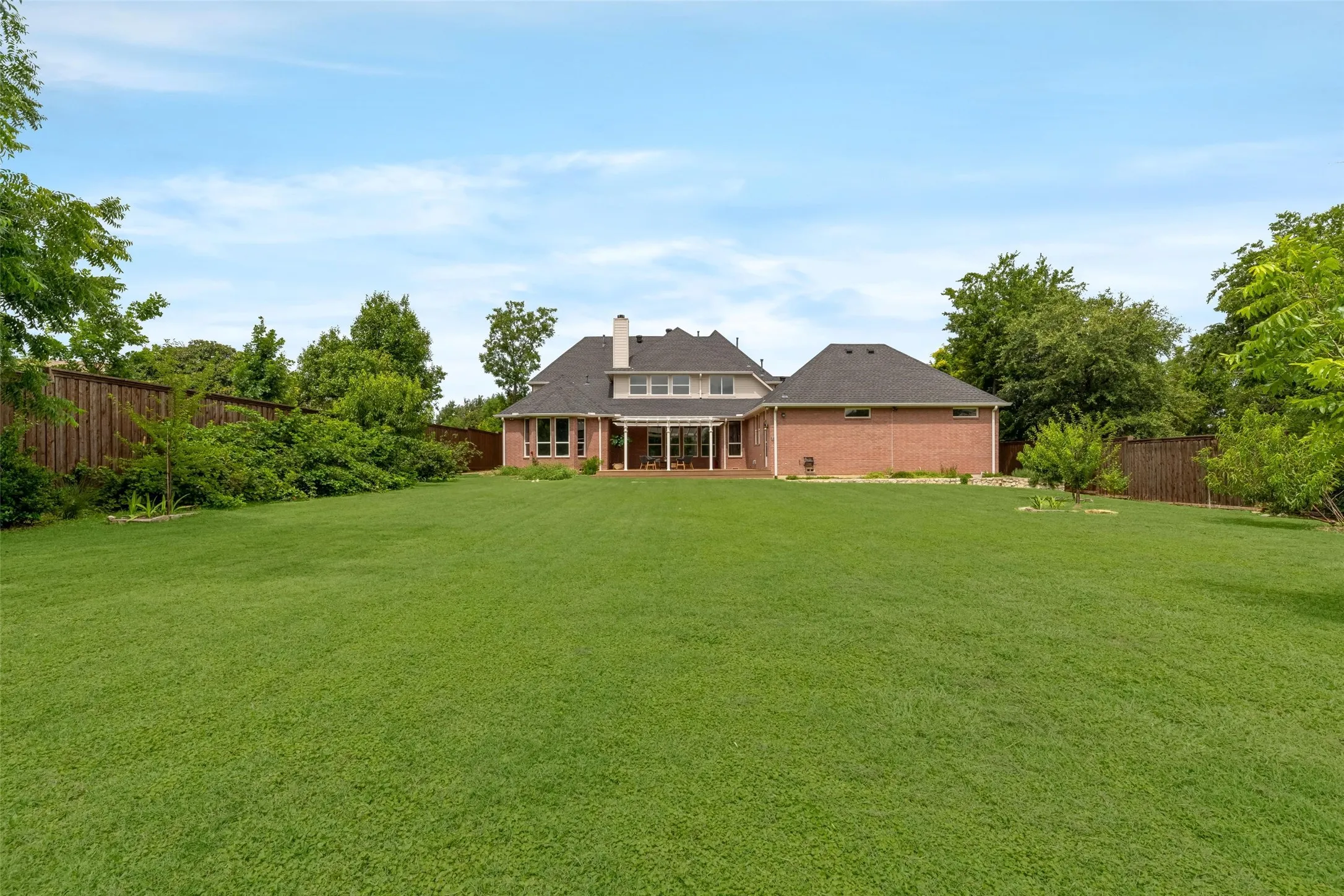 Single Family Residence For Sale in Dallas County , 10110 Betty Jane Lane, Dallas, Texas 75229, 4 Bedroom, 5 Bathroom, 3 Garage spaces, 4,695 Sqft, built in 1997, mls#21308969, Real Estate Agent in Dallas, Homes For Sale in Dallas county, Homes For Sale in Dallas, Realtor in Dallas Texas, Real Estate Brokerage Independent Realty Texas, Luminita Cordes Realtor