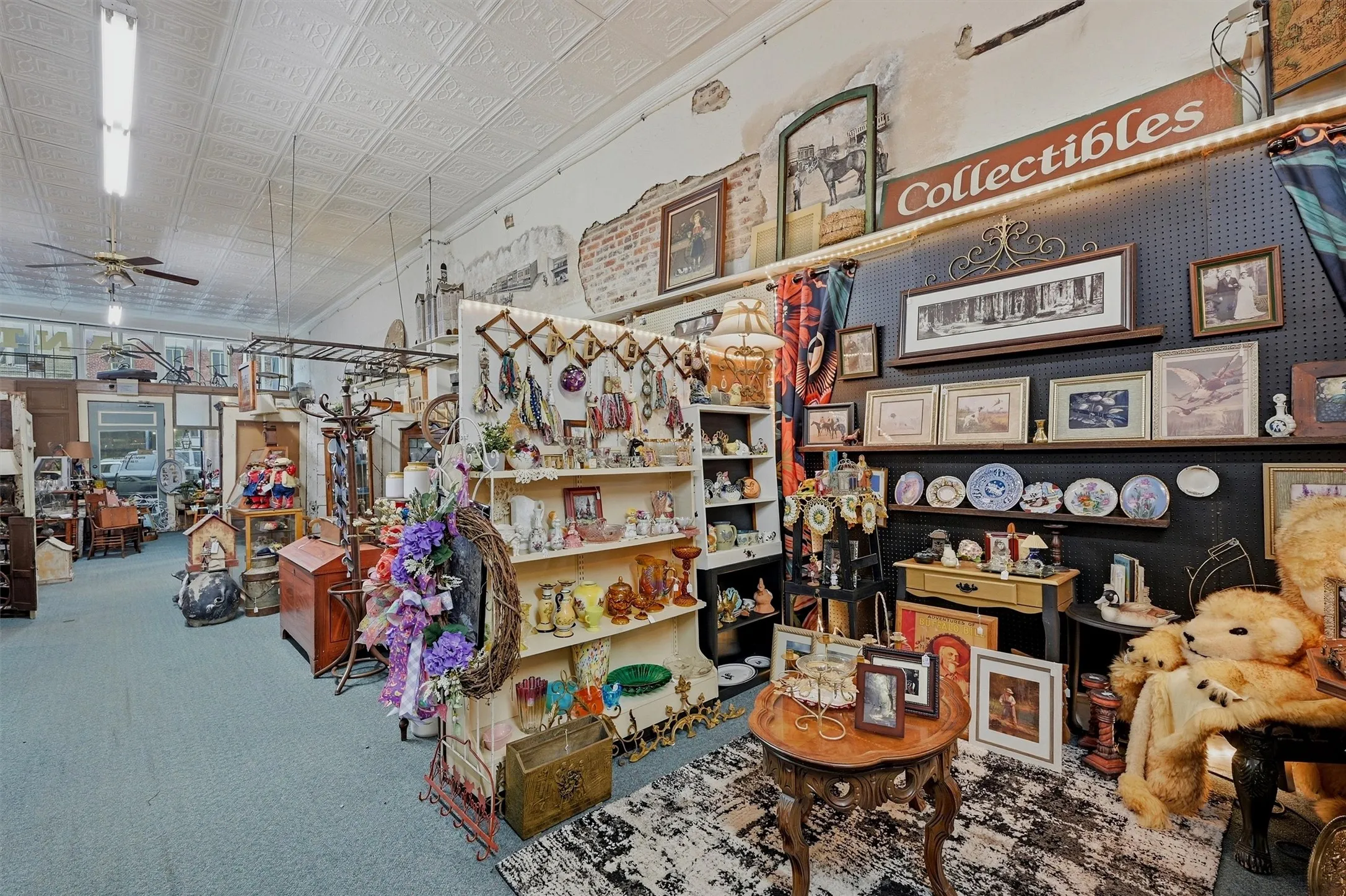 Retail For Sale in Fannin County , 321 N Main Street, Bonham, Texas 75418, 0, 0, Garage spaces, 9,208 Sqft, built in 1890, mls#21307776, Real Estate Agent in Bonham, Homes For Sale in Fannin county, Homes For Sale in Bonham, Realtor in Bonham Texas, Real Estate Brokerage Independent Realty Texas, Luminita Cordes Realtor