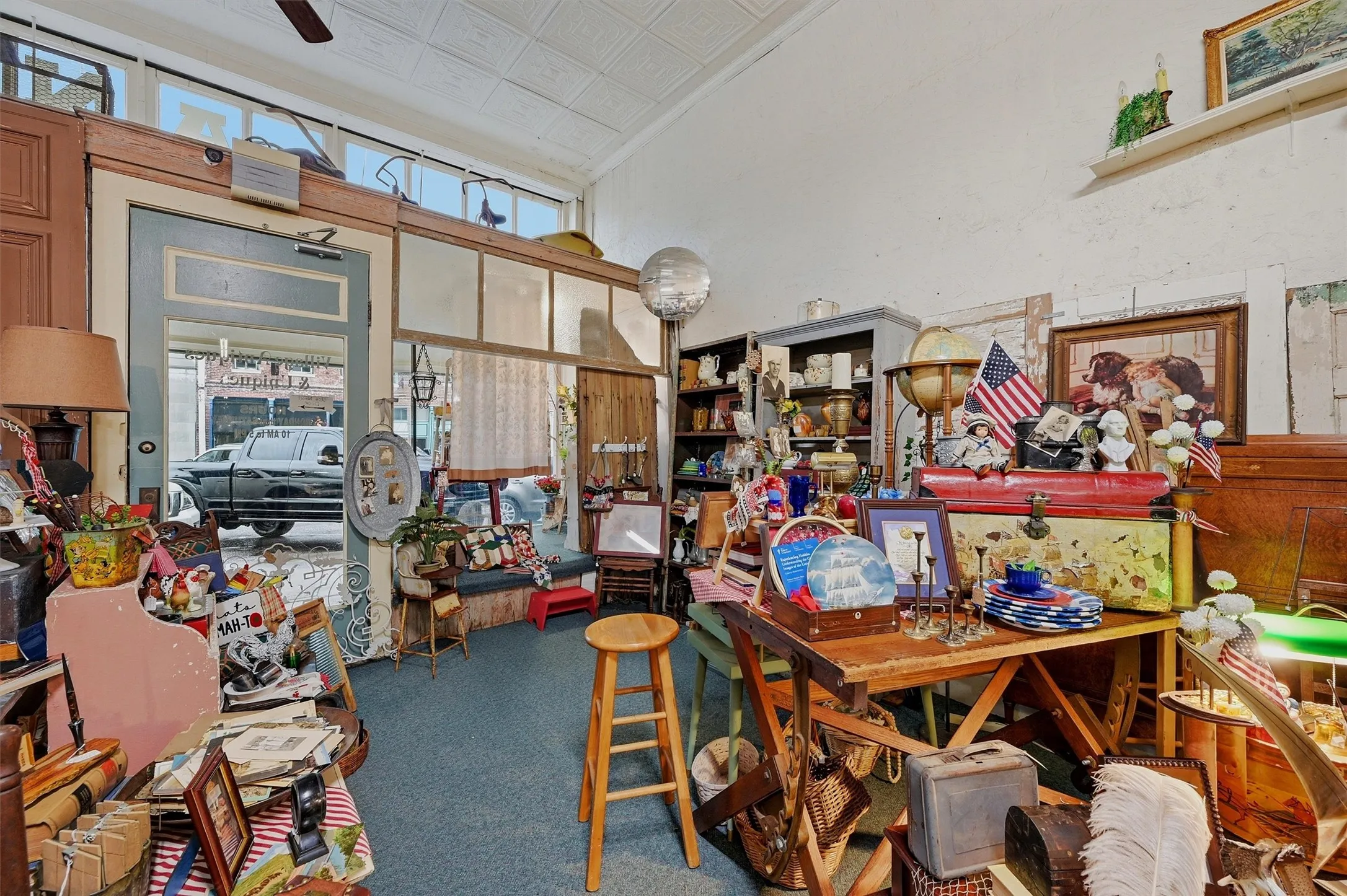 Retail For Sale in Fannin County , 321 N Main Street, Bonham, Texas 75418, 0, 0, Garage spaces, 9,208 Sqft, built in 1890, mls#21307776, Real Estate Agent in Bonham, Homes For Sale in Fannin county, Homes For Sale in Bonham, Realtor in Bonham Texas, Real Estate Brokerage Independent Realty Texas, Luminita Cordes Realtor