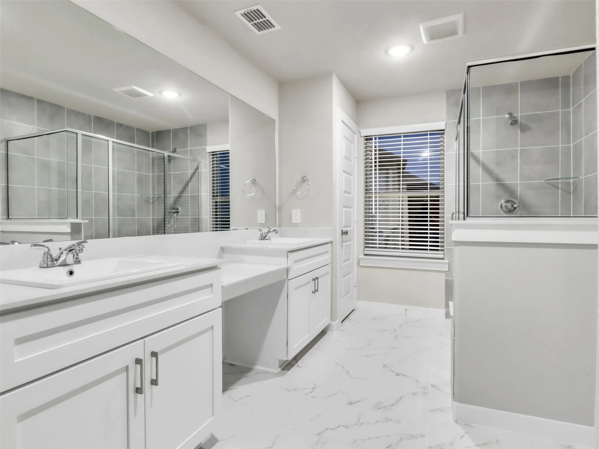 Single Family Residence For Sale in Collin County , 2214 Spring Side Drive, Royse City, Texas 75189, 4 Bedroom, 3 Bathroom, 2 Garage spaces, 2,184 Sqft, built in 2022, mls#21306995, Real Estate Agent in Royse City, Homes For Sale in Collin county, Homes For Sale in Royse City, Realtor in Royse City Texas, Real Estate Brokerage Independent Realty Texas, Luminita Cordes Realtor