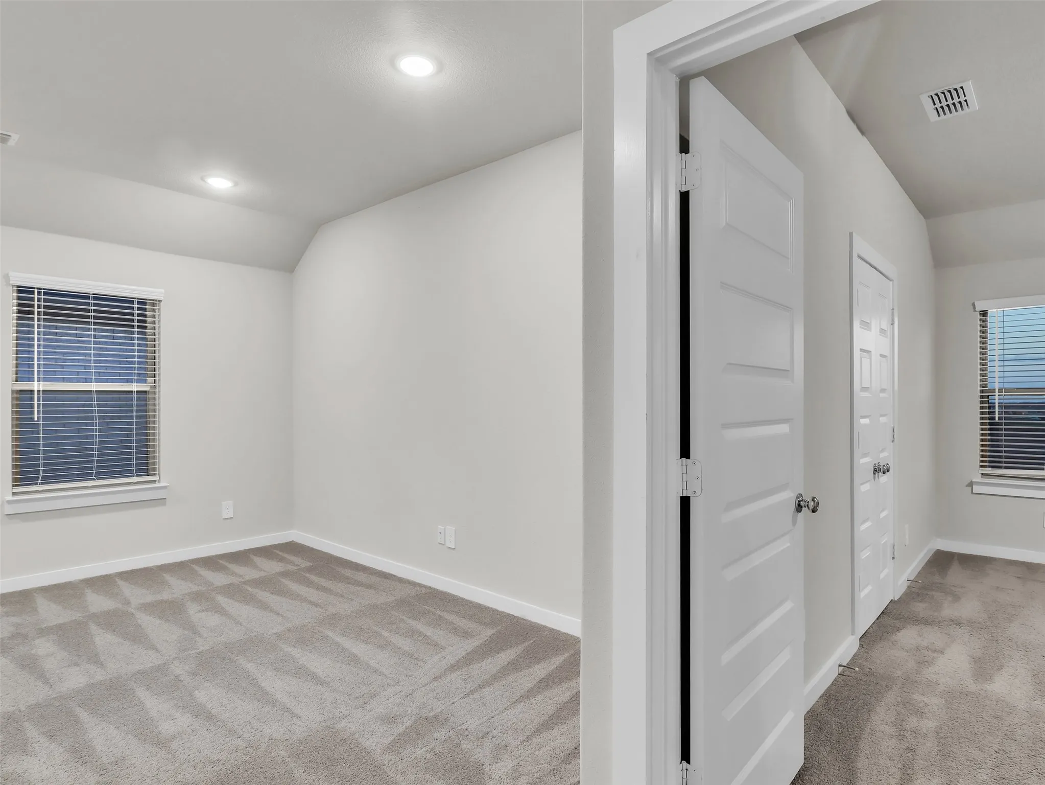 Single Family Residence For Sale in Collin County , 2214 Spring Side Drive, Royse City, Texas 75189, 4 Bedroom, 3 Bathroom, 2 Garage spaces, 2,184 Sqft, built in 2022, mls#21306995, Real Estate Agent in Royse City, Homes For Sale in Collin county, Homes For Sale in Royse City, Realtor in Royse City Texas, Real Estate Brokerage Independent Realty Texas, Luminita Cordes Realtor