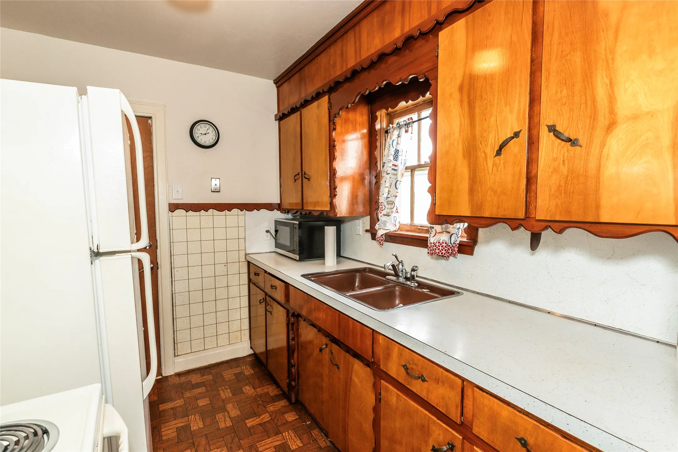 Single Family Residence For Sale in Montague County , 706 E Highway 82, Nocona, Texas 76255, 2 Bedroom, 1 Bathroom, Garage spaces, 1,275 Sqft, built in 1945, mls#21308902, Real Estate Agent in Nocona, Homes For Sale in Montague county, Homes For Sale in Nocona, Realtor in Nocona Texas, Real Estate Brokerage Independent Realty Texas, Luminita Cordes Realtor