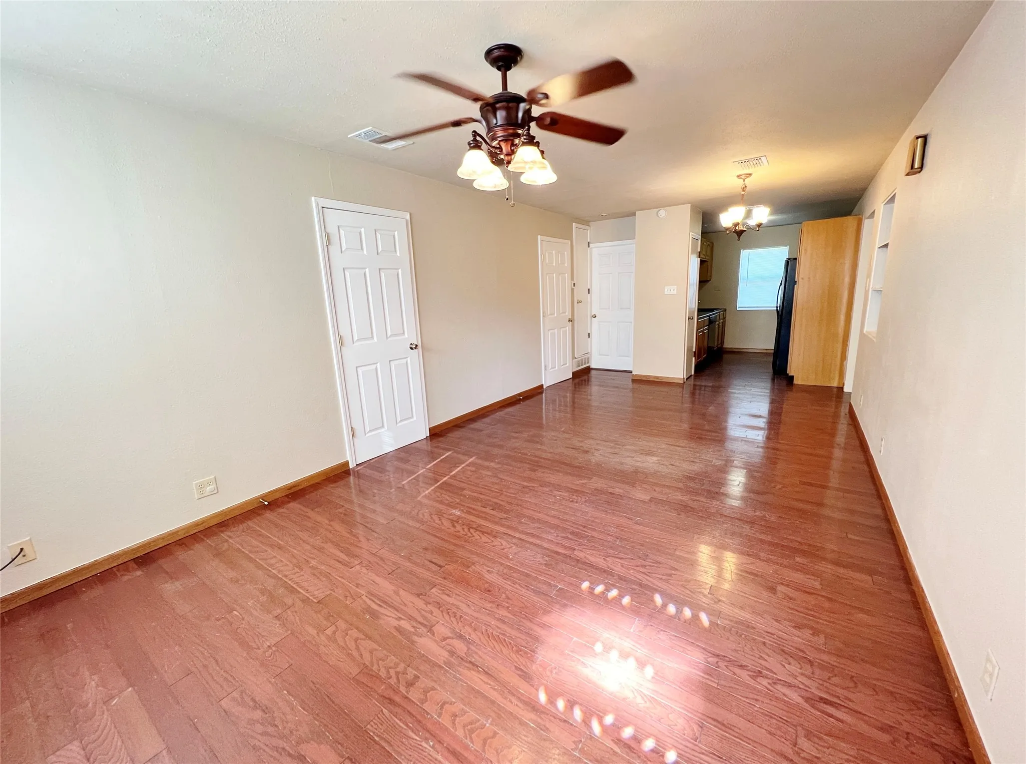 Single Family Residence For Rent in Denton County , 3909 Atlas Drive, Denton, Texas 76209, 3 Bedroom, 1 Bathroom, Garage spaces, 1,016 Sqft, built in 1965, mls#21309030, Real Estate Agent in Denton, Homes For Rent in Denton county, Homes For Rent in Denton, Realtor in Denton Texas, Real Estate Brokerage Independent Realty Texas, Luminita Cordes Realtor