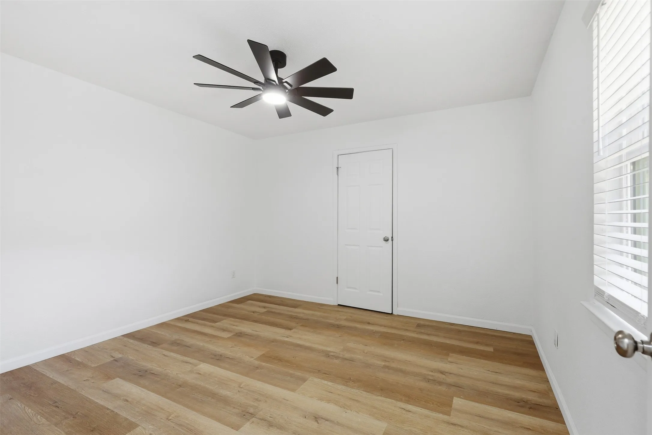 Duplex For Rent in Tarrant County , 4351 Altamesa Boulevard, Fort Worth, Texas 76133, 3 Bedroom, 2 Bathroom, 2 Garage spaces, 1,580 Sqft, built in 1976, mls#21308975, Real Estate Agent in Fort Worth, Homes For Rent in Tarrant county, Homes For Rent in Fort Worth, Realtor in Fort Worth Texas, Real Estate Brokerage Independent Realty Texas, Luminita Cordes Realtor