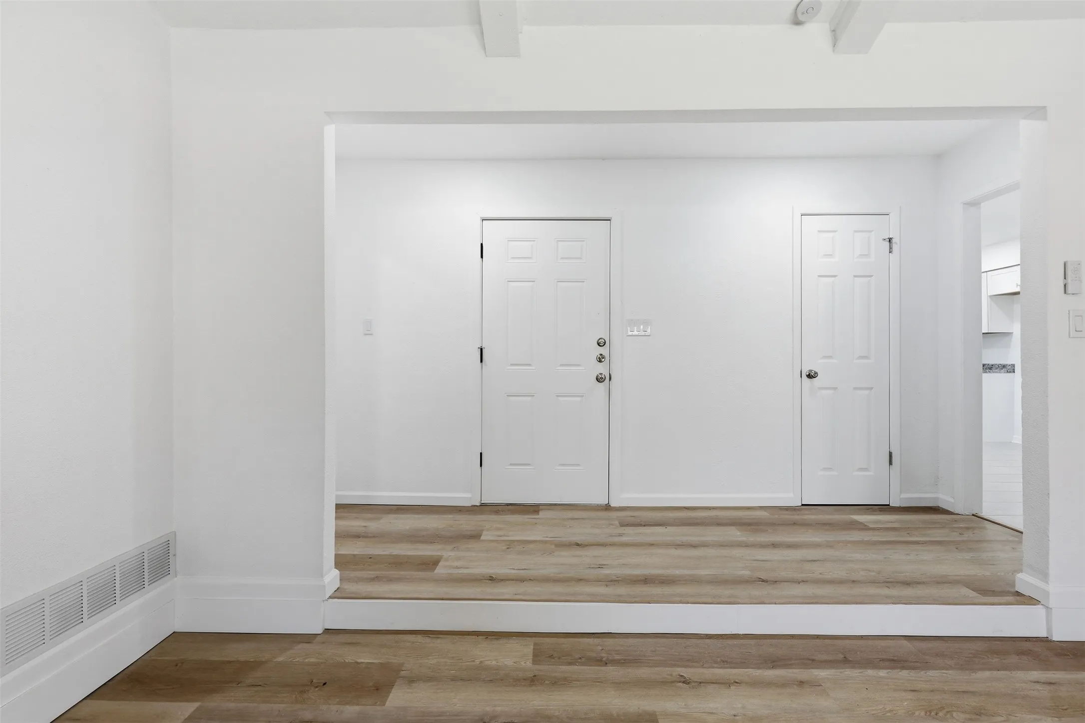 Duplex For Rent in Tarrant County , 4351 Altamesa Boulevard, Fort Worth, Texas 76133, 3 Bedroom, 2 Bathroom, 2 Garage spaces, 1,580 Sqft, built in 1976, mls#21308975, Real Estate Agent in Fort Worth, Homes For Rent in Tarrant county, Homes For Rent in Fort Worth, Realtor in Fort Worth Texas, Real Estate Brokerage Independent Realty Texas, Luminita Cordes Realtor