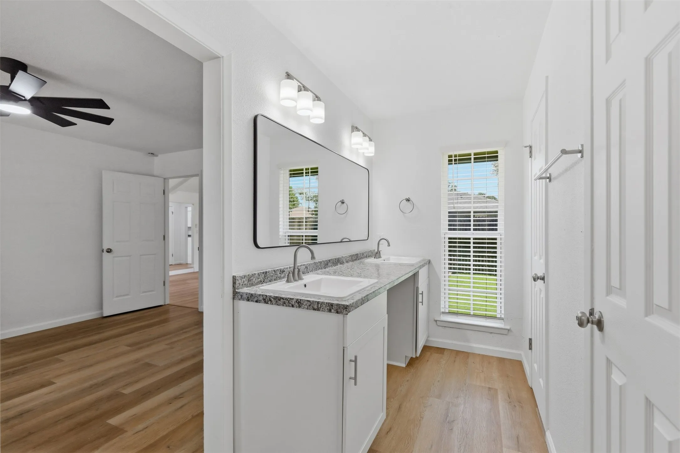 Duplex For Rent in Tarrant County , 4351 Altamesa Boulevard, Fort Worth, Texas 76133, 3 Bedroom, 2 Bathroom, 2 Garage spaces, 1,580 Sqft, built in 1976, mls#21308975, Real Estate Agent in Fort Worth, Homes For Rent in Tarrant county, Homes For Rent in Fort Worth, Realtor in Fort Worth Texas, Real Estate Brokerage Independent Realty Texas, Luminita Cordes Realtor