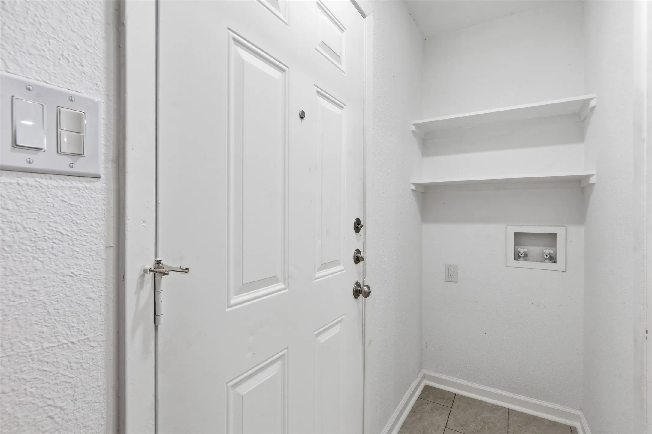Duplex For Rent in Tarrant County , 4351 Altamesa Boulevard, Fort Worth, Texas 76133, 3 Bedroom, 2 Bathroom, 2 Garage spaces, 1,580 Sqft, built in 1976, mls#21308975, Real Estate Agent in Fort Worth, Homes For Rent in Tarrant county, Homes For Rent in Fort Worth, Realtor in Fort Worth Texas, Real Estate Brokerage Independent Realty Texas, Luminita Cordes Realtor