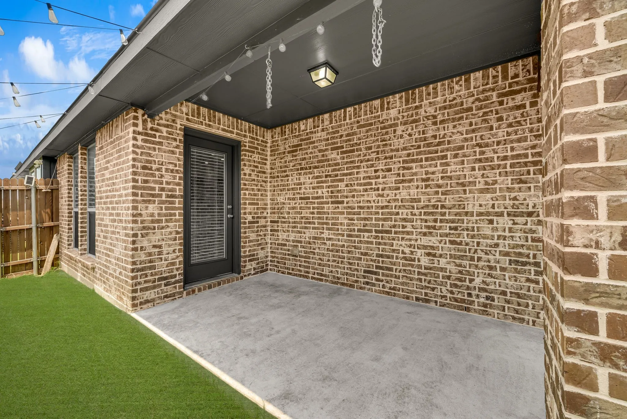 Single Family Residence For Sale in Collin County , 1928 Glen Meadow Drive, Royse City, Texas 75189, 4 Bedroom, 2 Bathroom, 2 Garage spaces, 1,706 Sqft, built in 2018, mls#21309064, Real Estate Agent in Royse City, Homes For Sale in Collin county, Homes For Sale in Royse City, Realtor in Royse City Texas, Real Estate Brokerage Independent Realty Texas, Luminita Cordes Realtor