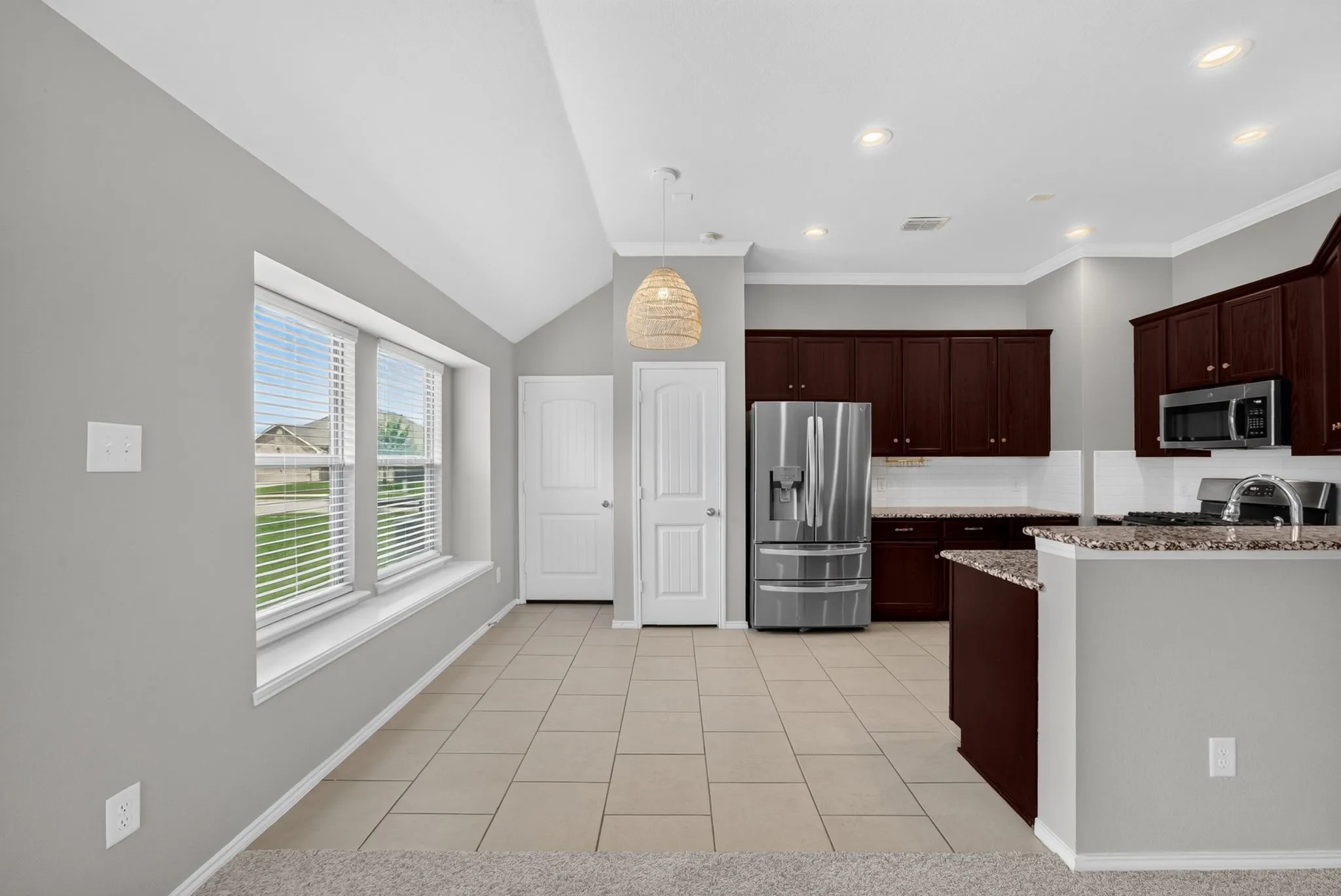 Single Family Residence For Sale in Collin County , 1928 Glen Meadow Drive, Royse City, Texas 75189, 4 Bedroom, 2 Bathroom, 2 Garage spaces, 1,706 Sqft, built in 2018, mls#21309064, Real Estate Agent in Royse City, Homes For Sale in Collin county, Homes For Sale in Royse City, Realtor in Royse City Texas, Real Estate Brokerage Independent Realty Texas, Luminita Cordes Realtor