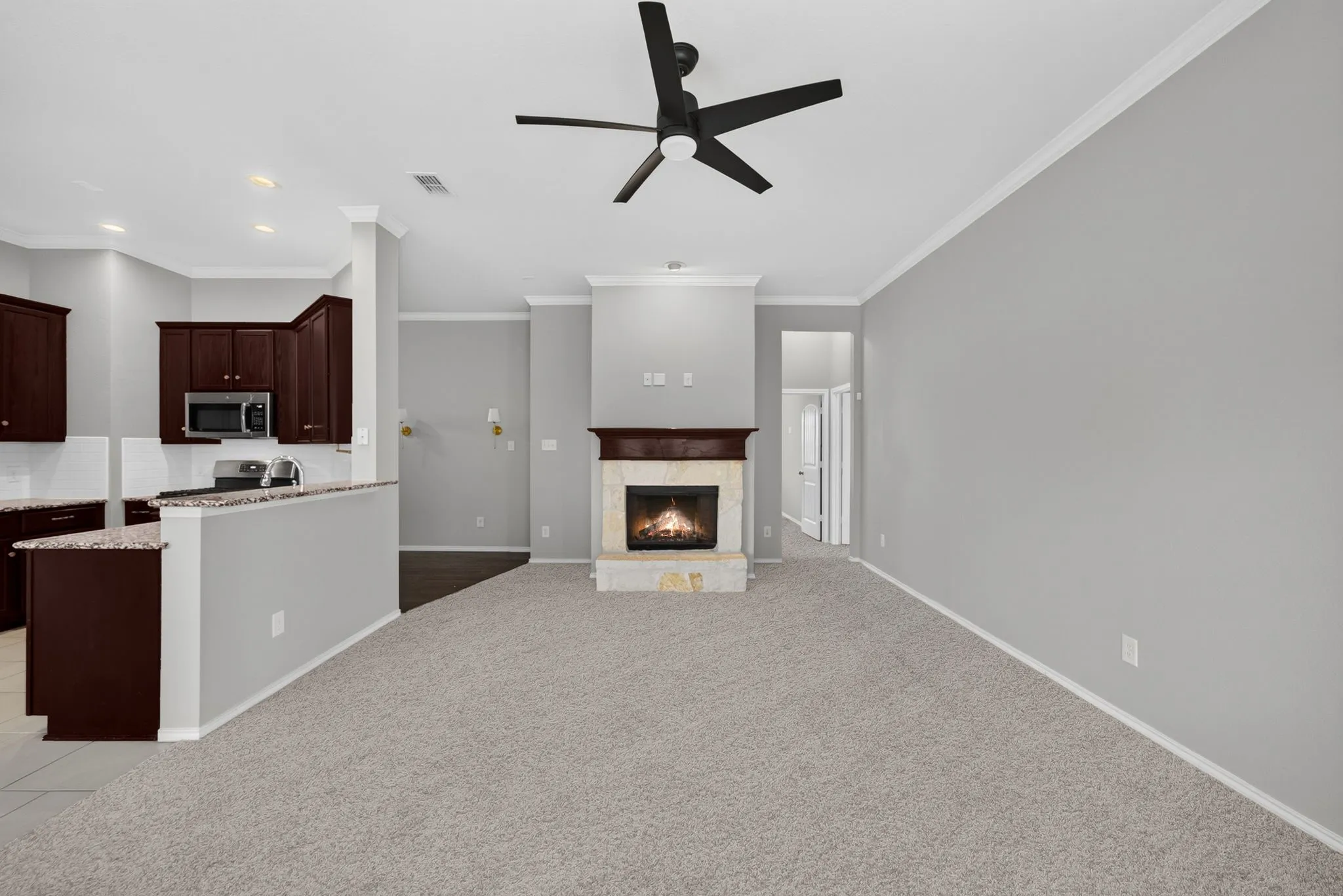 Single Family Residence For Sale in Collin County , 1928 Glen Meadow Drive, Royse City, Texas 75189, 4 Bedroom, 2 Bathroom, 2 Garage spaces, 1,706 Sqft, built in 2018, mls#21309064, Real Estate Agent in Royse City, Homes For Sale in Collin county, Homes For Sale in Royse City, Realtor in Royse City Texas, Real Estate Brokerage Independent Realty Texas, Luminita Cordes Realtor