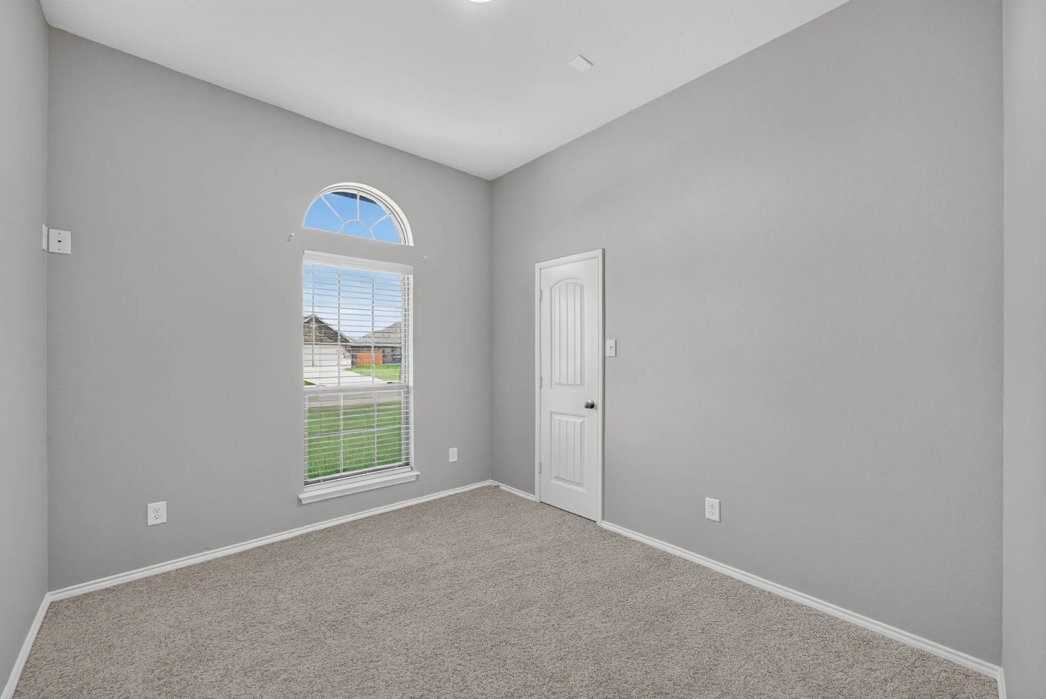 Single Family Residence For Sale in Collin County , 1928 Glen Meadow Drive, Royse City, Texas 75189, 4 Bedroom, 2 Bathroom, 2 Garage spaces, 1,706 Sqft, built in 2018, mls#21309064, Real Estate Agent in Royse City, Homes For Sale in Collin county, Homes For Sale in Royse City, Realtor in Royse City Texas, Real Estate Brokerage Independent Realty Texas, Luminita Cordes Realtor