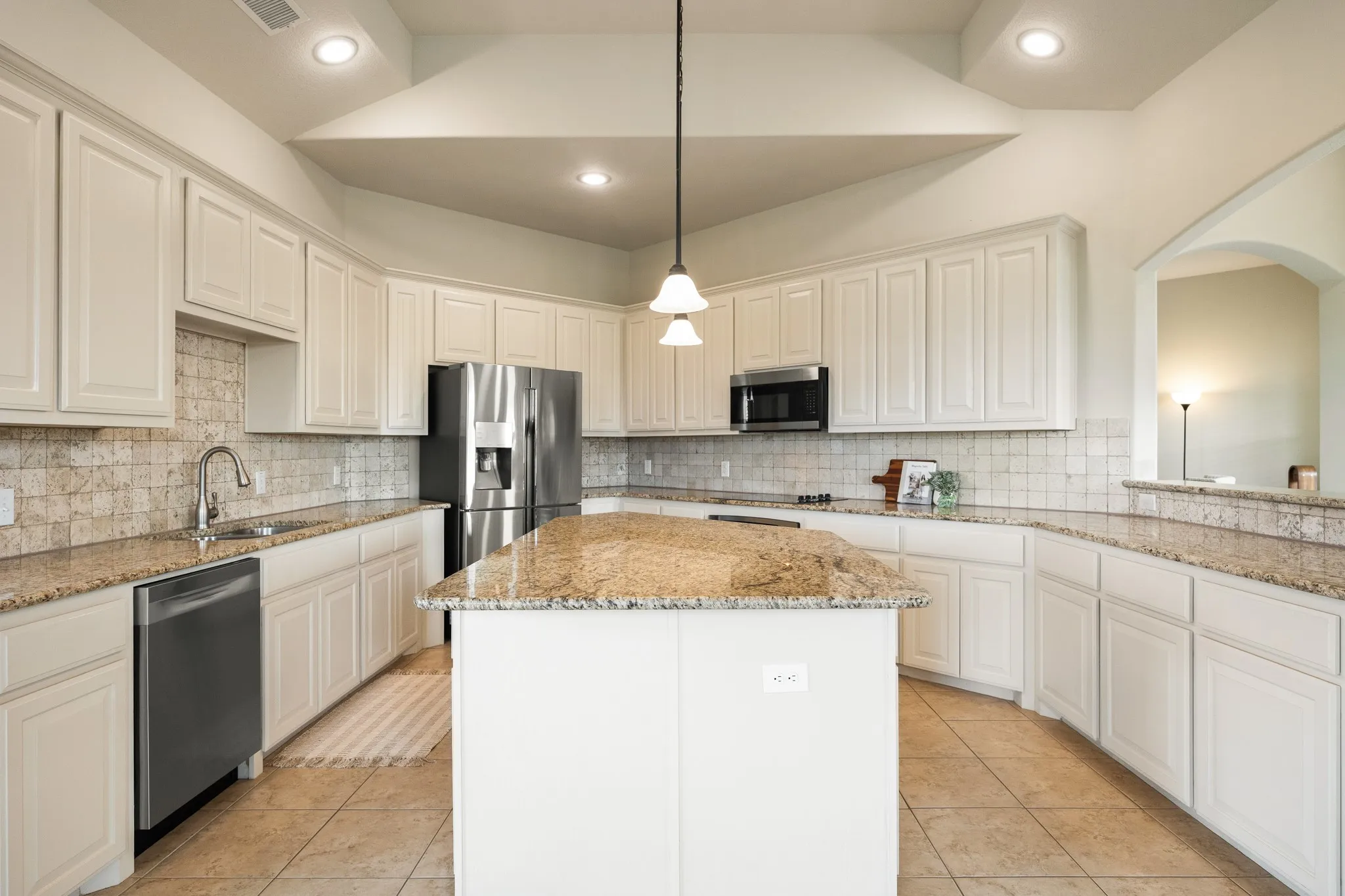 Single Family Residence For Sale in Hunt County , 6192 Graham Point Trail, Royse City, Texas 75189, 3 Bedroom, 4 Bathroom, 2 Garage spaces, 2,664 Sqft, built in 2009, mls#21308514, Real Estate Agent in Royse City, Homes For Sale in Hunt county, Homes For Sale in Royse City, Realtor in Royse City Texas, Real Estate Brokerage Independent Realty Texas, Luminita Cordes Realtor