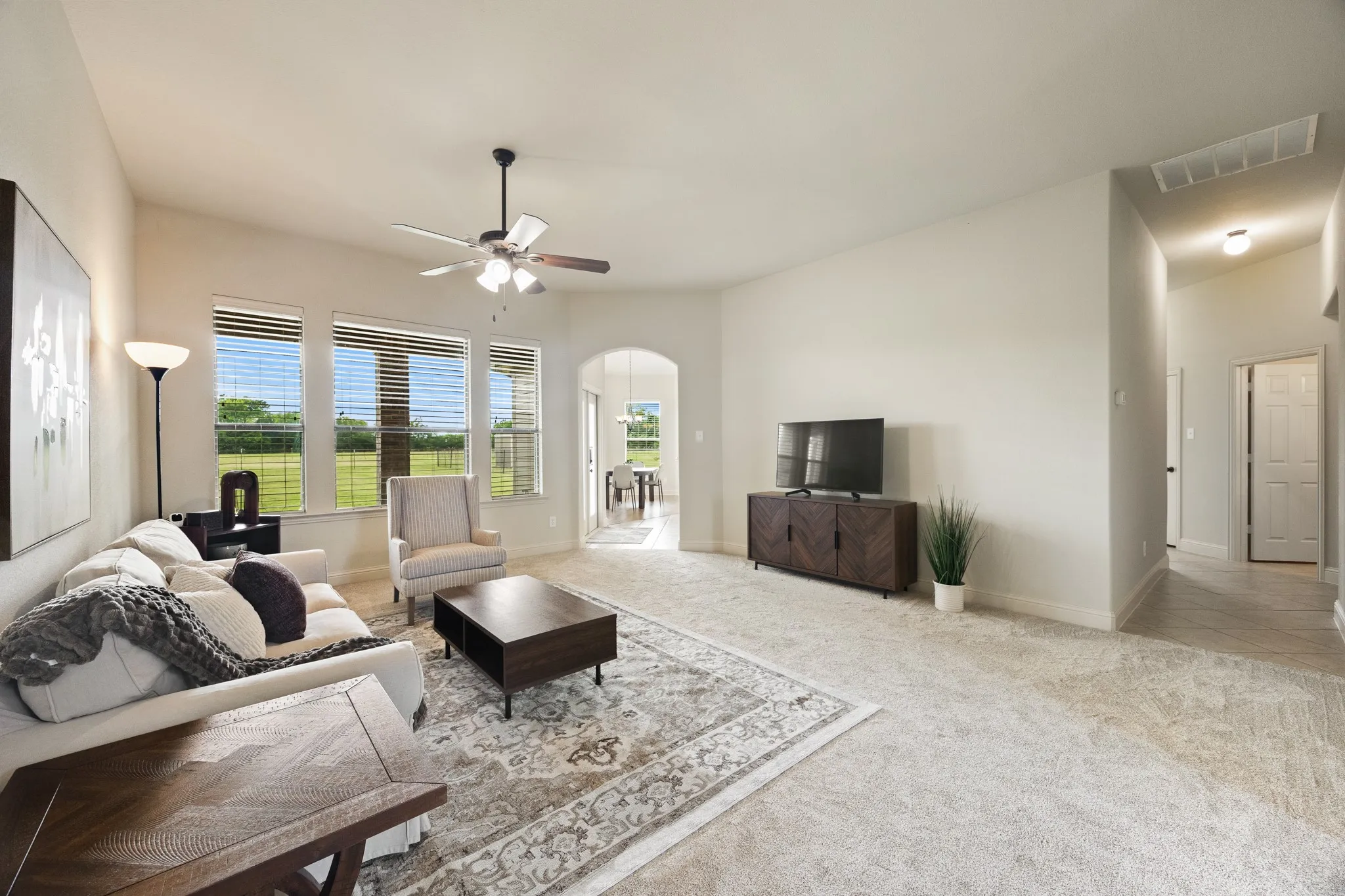 Single Family Residence For Sale in Hunt County , 6192 Graham Point Trail, Royse City, Texas 75189, 3 Bedroom, 4 Bathroom, 2 Garage spaces, 2,664 Sqft, built in 2009, mls#21308514, Real Estate Agent in Royse City, Homes For Sale in Hunt county, Homes For Sale in Royse City, Realtor in Royse City Texas, Real Estate Brokerage Independent Realty Texas, Luminita Cordes Realtor