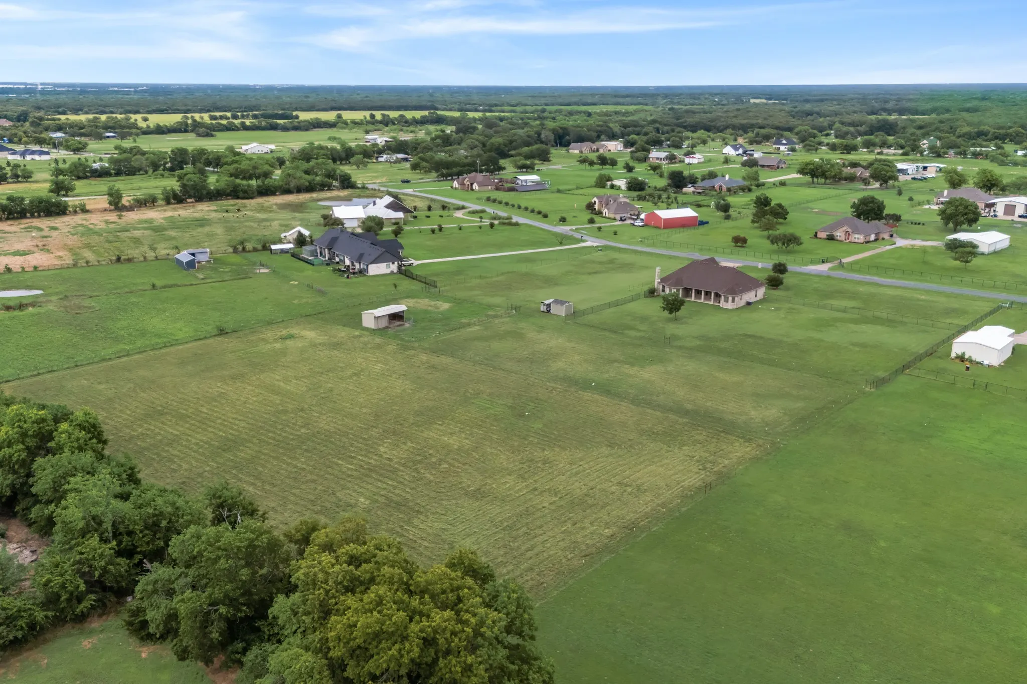 Single Family Residence For Sale in Hunt County , 6192 Graham Point Trail, Royse City, Texas 75189, 3 Bedroom, 4 Bathroom, 2 Garage spaces, 2,664 Sqft, built in 2009, mls#21308514, Real Estate Agent in Royse City, Homes For Sale in Hunt county, Homes For Sale in Royse City, Realtor in Royse City Texas, Real Estate Brokerage Independent Realty Texas, Luminita Cordes Realtor