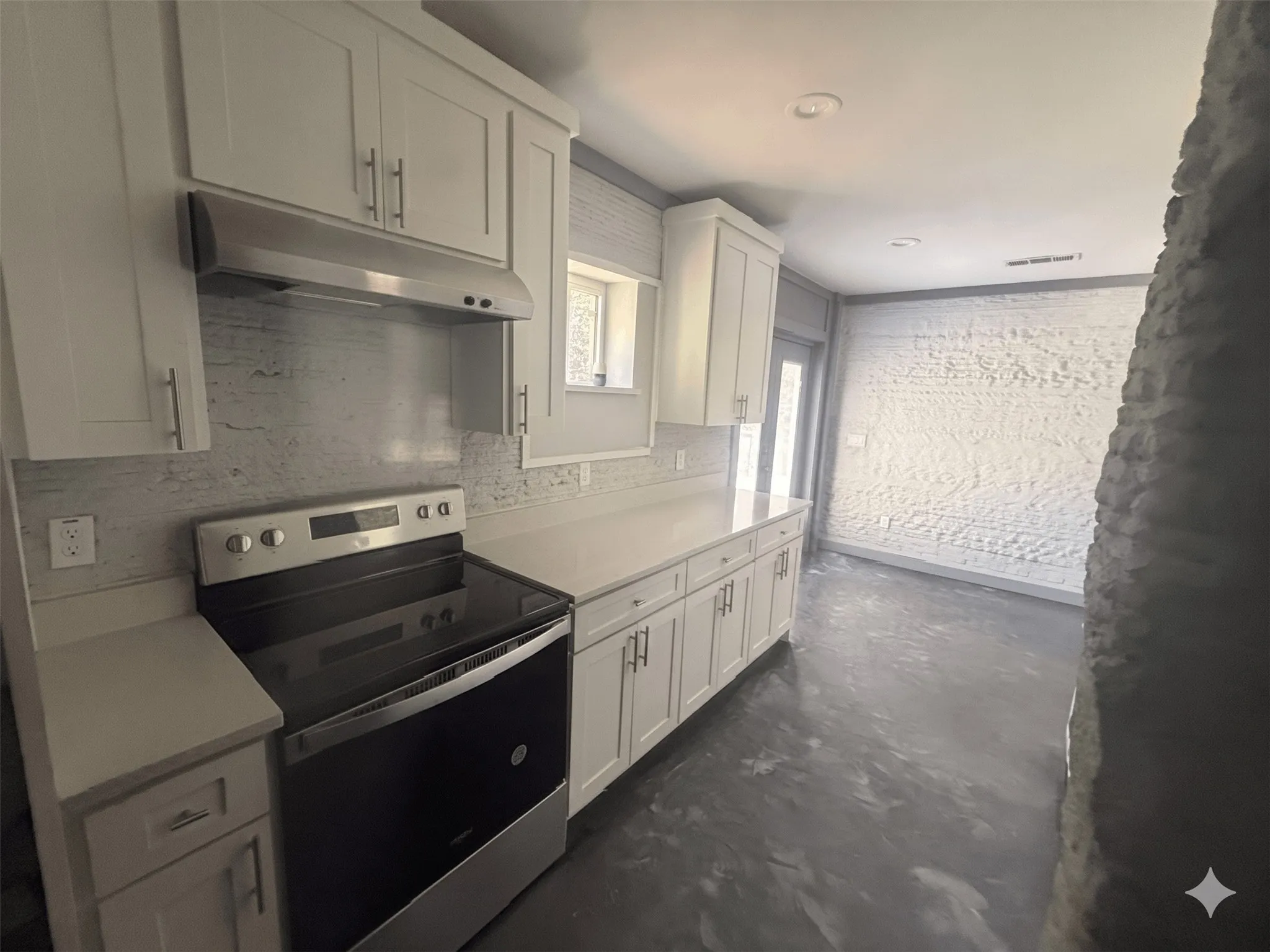 Single Family Residence For Sale in Henderson County , 7148 Valleyview Drive, Mabank, Texas 75156, 3 Bedroom, 2 Bathroom, Garage spaces, 1,250 Sqft, built in 2022, mls#21308977, Real Estate Agent in Mabank, Homes For Sale in Henderson county, Homes For Sale in Mabank, Realtor in Mabank Texas, Real Estate Brokerage Independent Realty Texas, Luminita Cordes Realtor