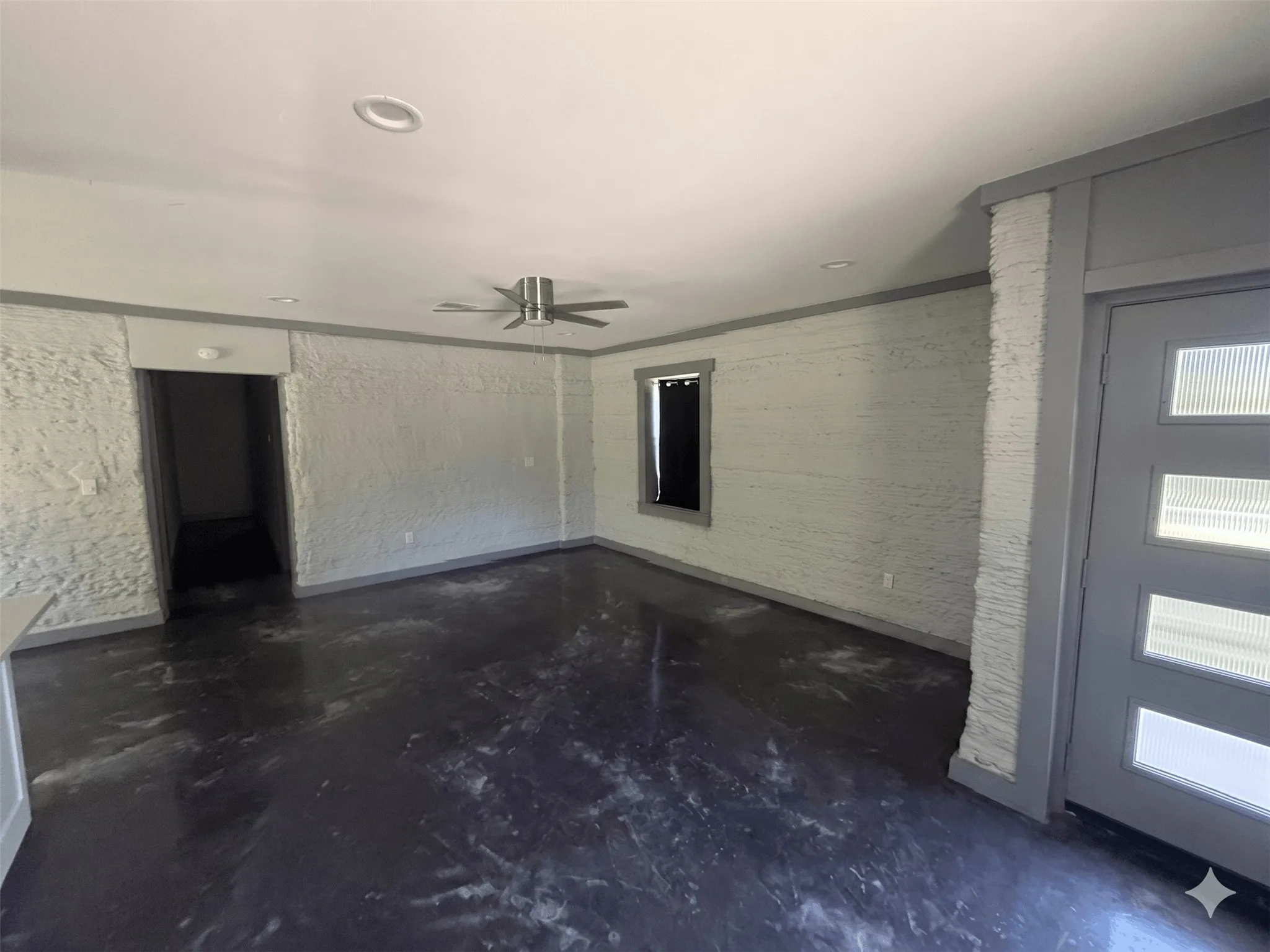 Single Family Residence For Sale in Henderson County , 7148 Valleyview Drive, Mabank, Texas 75156, 3 Bedroom, 2 Bathroom, Garage spaces, 1,250 Sqft, built in 2022, mls#21308977, Real Estate Agent in Mabank, Homes For Sale in Henderson county, Homes For Sale in Mabank, Realtor in Mabank Texas, Real Estate Brokerage Independent Realty Texas, Luminita Cordes Realtor