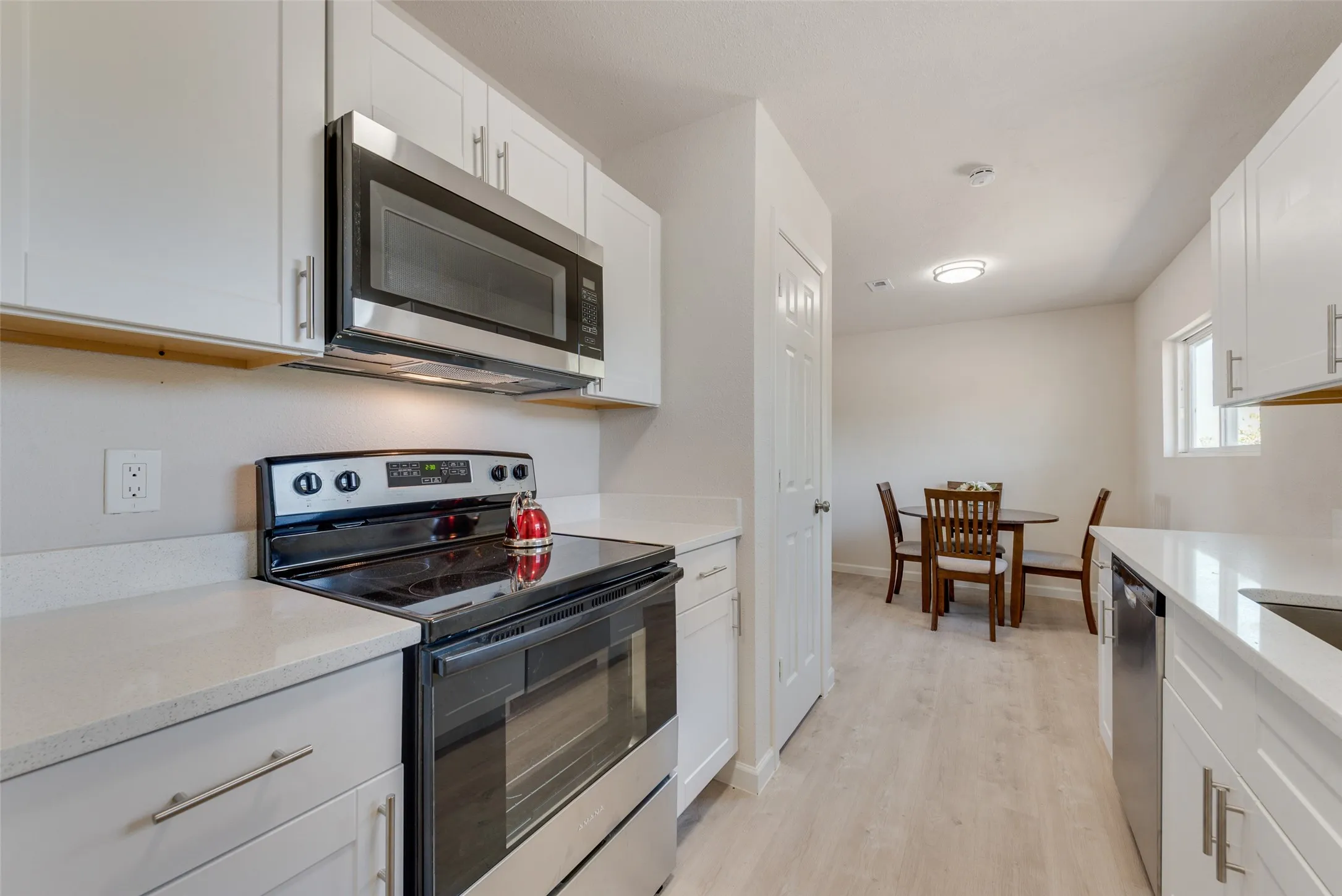 Single Family Residence For Sale in Denton County , 506 N Fm 156, Ponder, Texas 76259, 4 Bedroom, 3 Bathroom, Garage spaces, 2,100 Sqft, built in 1992, mls#21309079, Real Estate Agent in Ponder, Homes For Sale in Denton county, Homes For Sale in Ponder, Realtor in Ponder Texas, Real Estate Brokerage Independent Realty Texas, Luminita Cordes Realtor