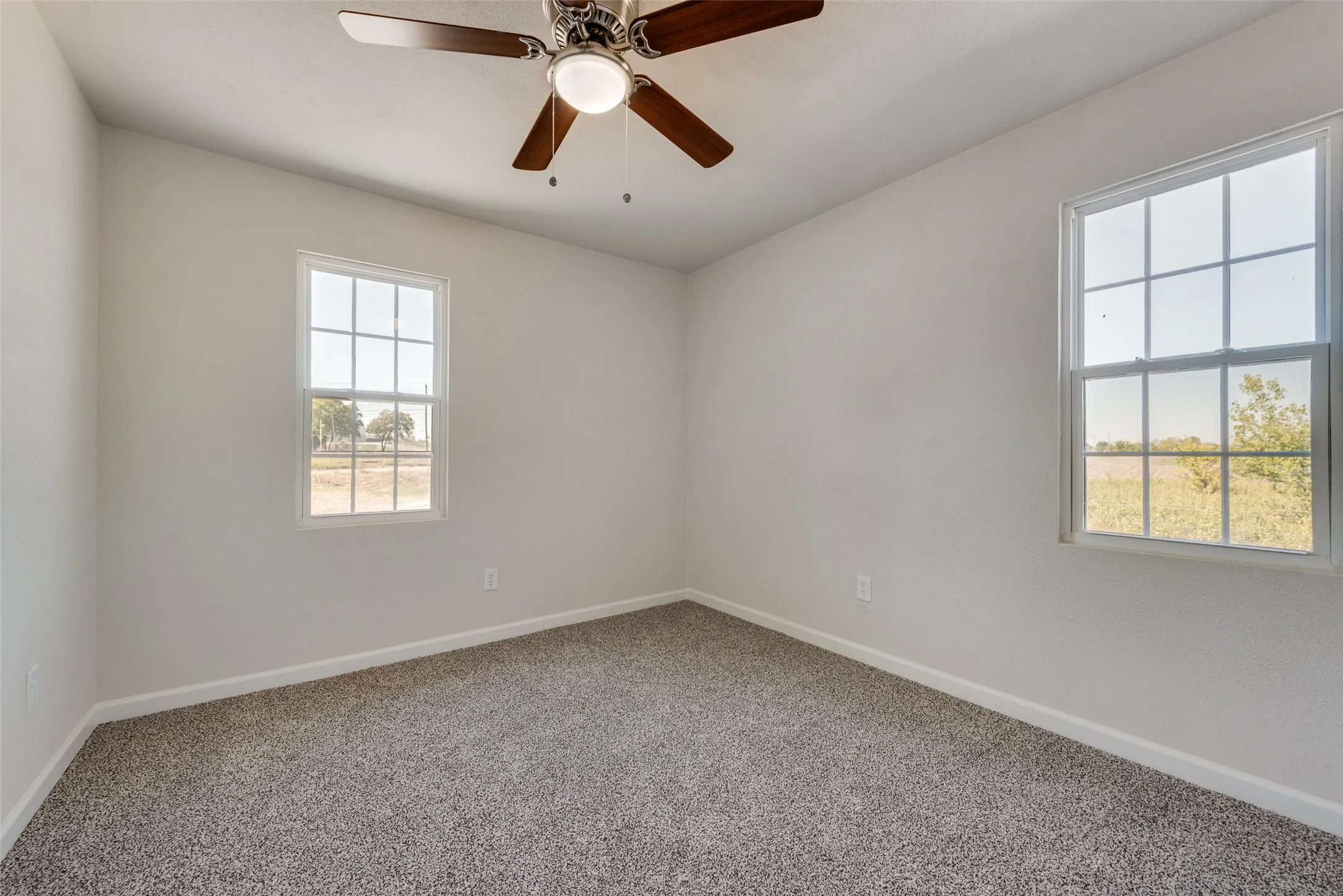 Single Family Residence For Sale in Denton County , 506 N Fm 156, Ponder, Texas 76259, 4 Bedroom, 3 Bathroom, Garage spaces, 2,100 Sqft, built in 1992, mls#21309079, Real Estate Agent in Ponder, Homes For Sale in Denton county, Homes For Sale in Ponder, Realtor in Ponder Texas, Real Estate Brokerage Independent Realty Texas, Luminita Cordes Realtor