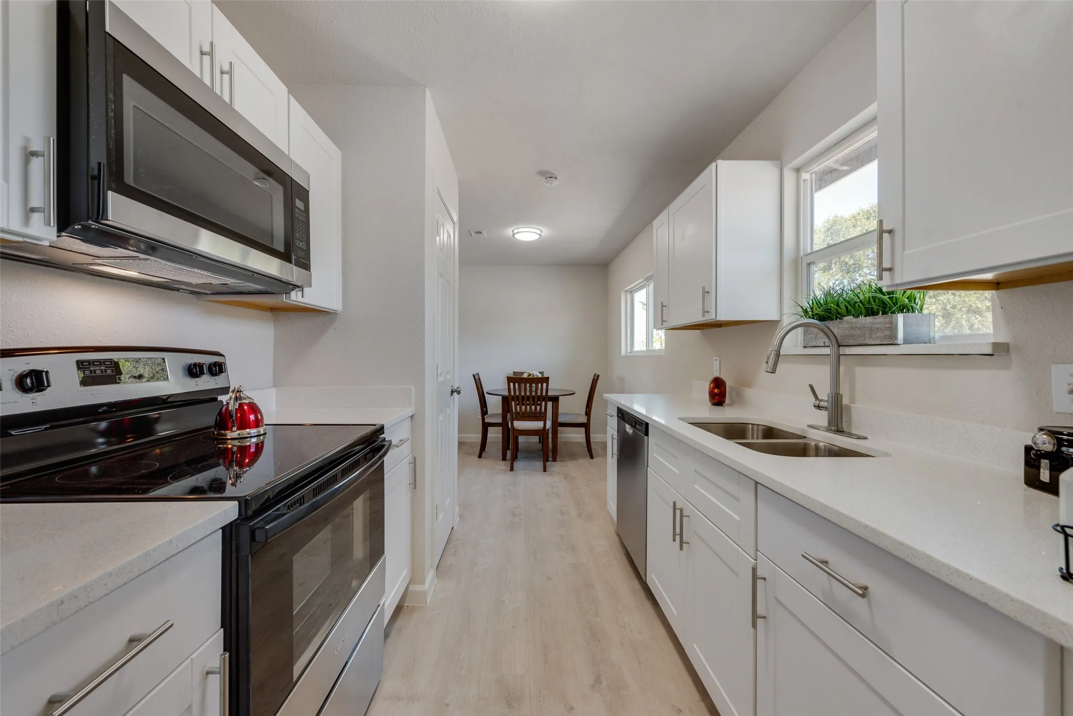 Single Family Residence For Sale in Denton County , 506 N Fm 156, Ponder, Texas 76259, 4 Bedroom, 3 Bathroom, Garage spaces, 2,100 Sqft, built in 1992, mls#21309079, Real Estate Agent in Ponder, Homes For Sale in Denton county, Homes For Sale in Ponder, Realtor in Ponder Texas, Real Estate Brokerage Independent Realty Texas, Luminita Cordes Realtor