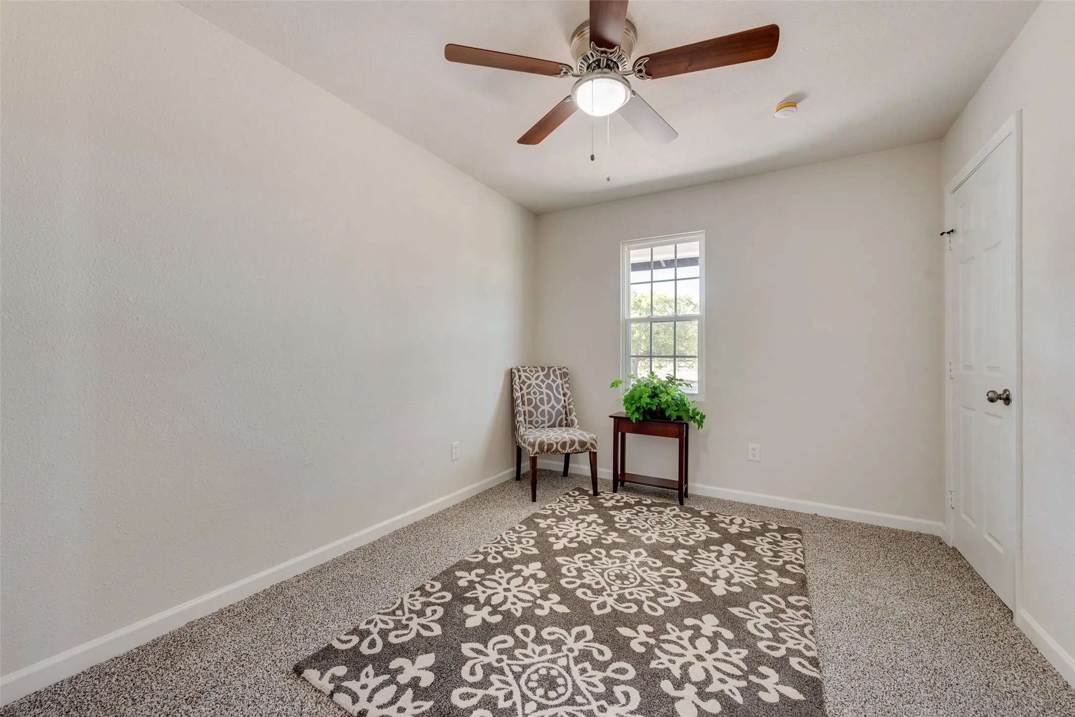 Single Family Residence For Sale in Denton County , 506 N Fm 156, Ponder, Texas 76259, 4 Bedroom, 3 Bathroom, Garage spaces, 2,100 Sqft, built in 1992, mls#21309079, Real Estate Agent in Ponder, Homes For Sale in Denton county, Homes For Sale in Ponder, Realtor in Ponder Texas, Real Estate Brokerage Independent Realty Texas, Luminita Cordes Realtor