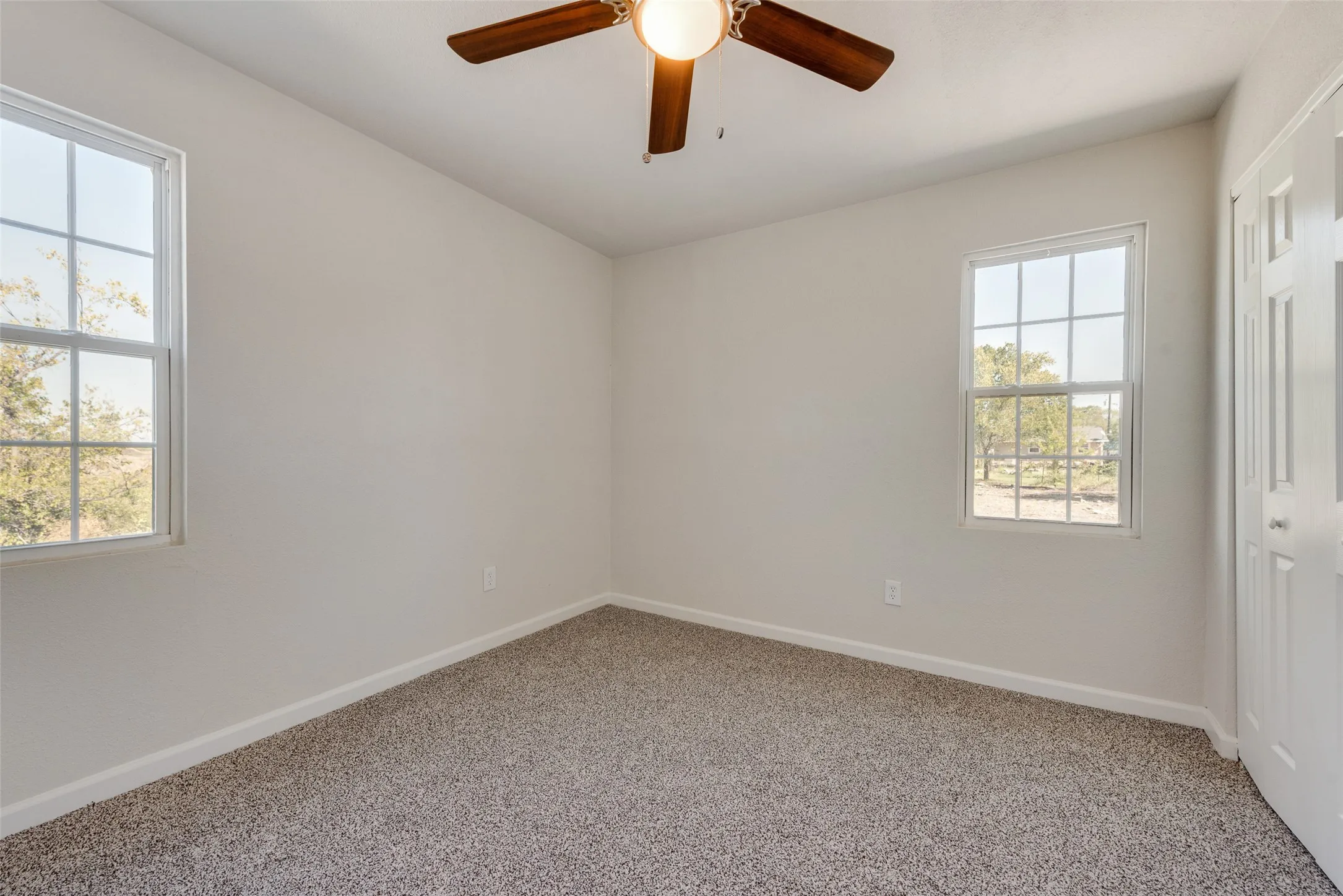 Single Family Residence For Sale in Denton County , 506 N Fm 156, Ponder, Texas 76259, 4 Bedroom, 3 Bathroom, Garage spaces, 2,100 Sqft, built in 1992, mls#21309079, Real Estate Agent in Ponder, Homes For Sale in Denton county, Homes For Sale in Ponder, Realtor in Ponder Texas, Real Estate Brokerage Independent Realty Texas, Luminita Cordes Realtor