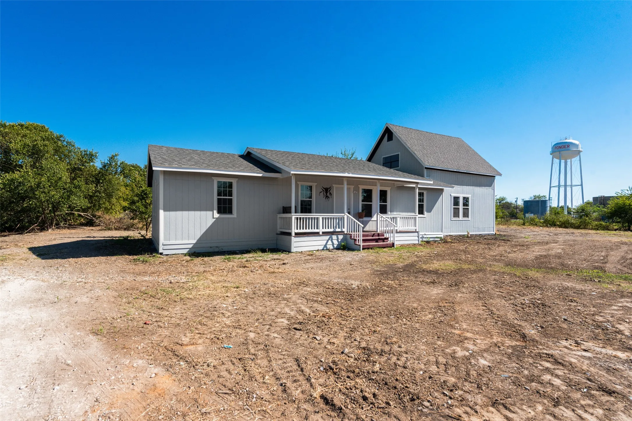 Single Family Residence For Sale in Denton County , 506 N Fm 156, Ponder, Texas 76259, 4 Bedroom, 3 Bathroom, Garage spaces, 2,100 Sqft, built in 1992, mls#21309079, Real Estate Agent in Ponder, Homes For Sale in Denton county, Homes For Sale in Ponder, Realtor in Ponder Texas, Real Estate Brokerage Independent Realty Texas, Luminita Cordes Realtor