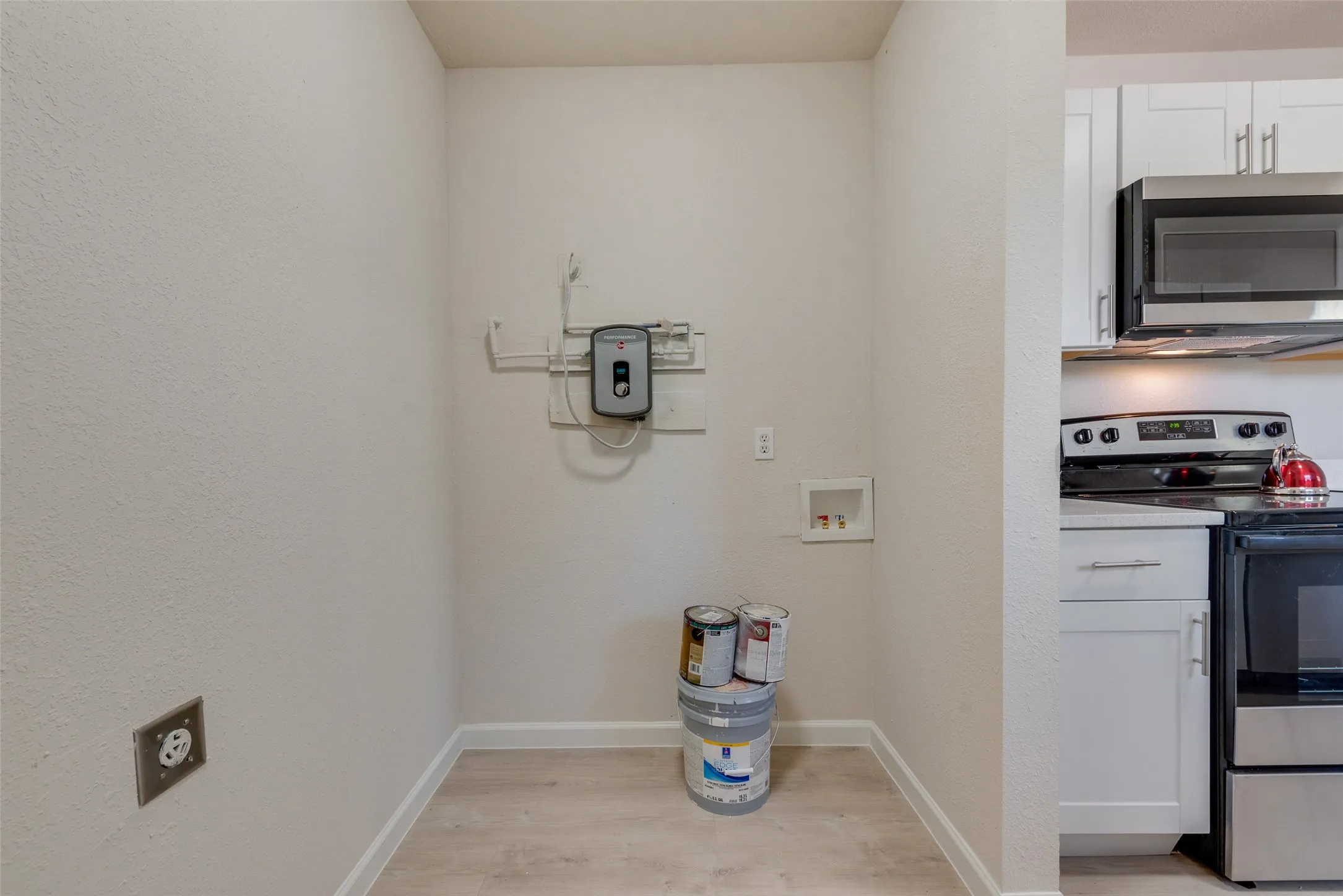 Single Family Residence For Sale in Denton County , 506 N Fm 156, Ponder, Texas 76259, 4 Bedroom, 3 Bathroom, Garage spaces, 2,100 Sqft, built in 1992, mls#21309079, Real Estate Agent in Ponder, Homes For Sale in Denton county, Homes For Sale in Ponder, Realtor in Ponder Texas, Real Estate Brokerage Independent Realty Texas, Luminita Cordes Realtor