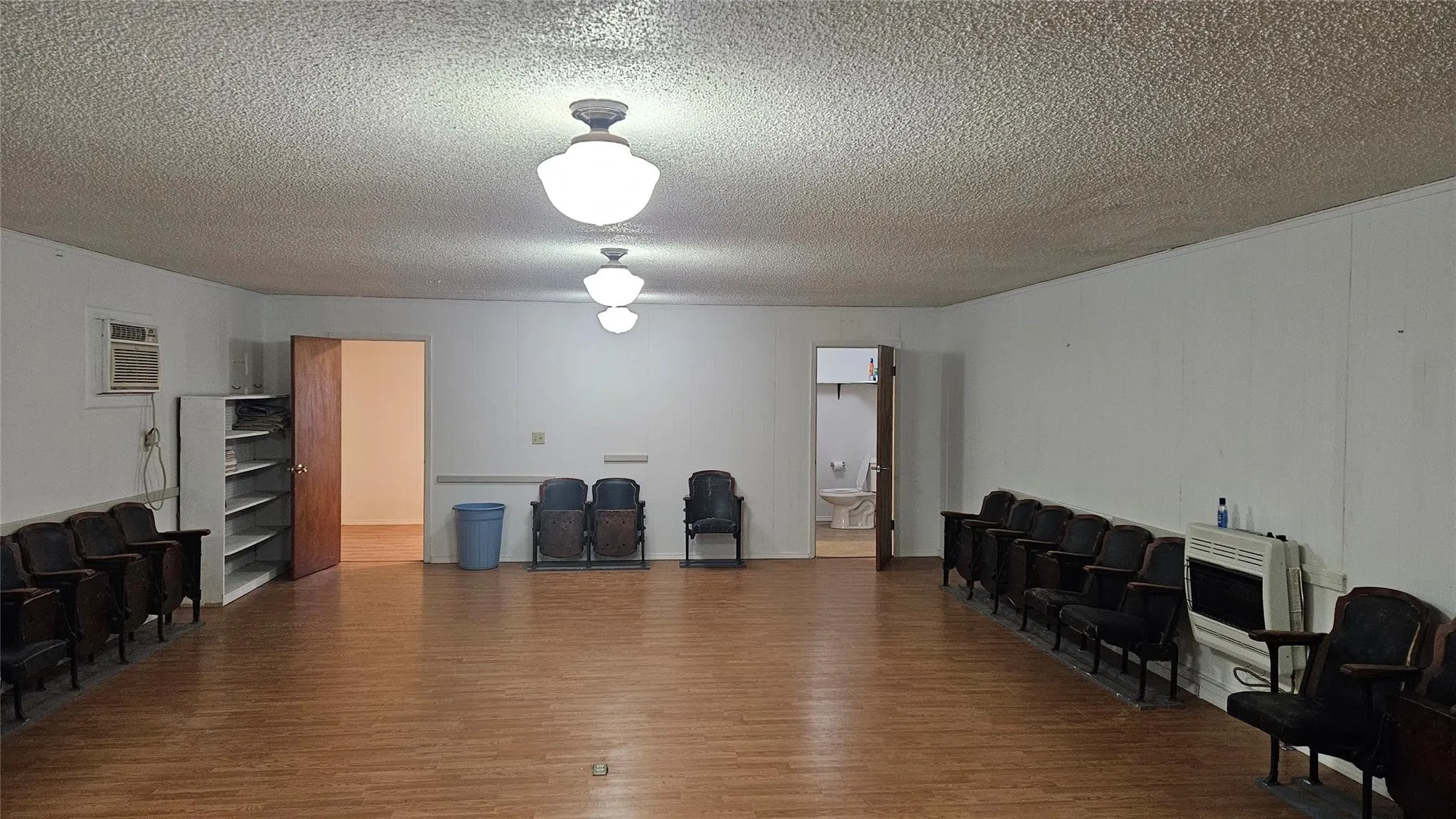 Single Family Residence For Sale in Mills County , 4 W Sherman Street, Mullin, Texas 76864, 1 Bedroom, 1 Bathroom, Garage spaces, 1,056 Sqft, built in 1940, mls#21309080, Real Estate Agent in Mullin, Homes For Sale in Mills county, Homes For Sale in Mullin, Realtor in Mullin Texas, Real Estate Brokerage Independent Realty Texas, Luminita Cordes Realtor