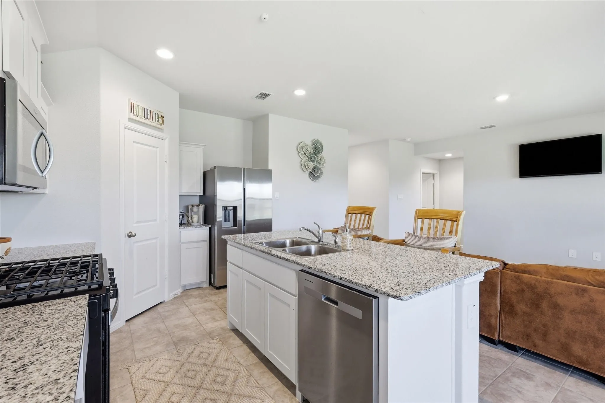 Single Family Residence For Sale in Johnson County , 13492 Stage Coach Lane, Cresson, Texas 76035, 3 Bedroom, 2 Bathroom, 2 Garage spaces, 1,551 Sqft, built in 2024, mls#21308731, Real Estate Agent in Cresson, Homes For Sale in Johnson county, Homes For Sale in Cresson, Realtor in Cresson Texas, Real Estate Brokerage Independent Realty Texas, Luminita Cordes Realtor