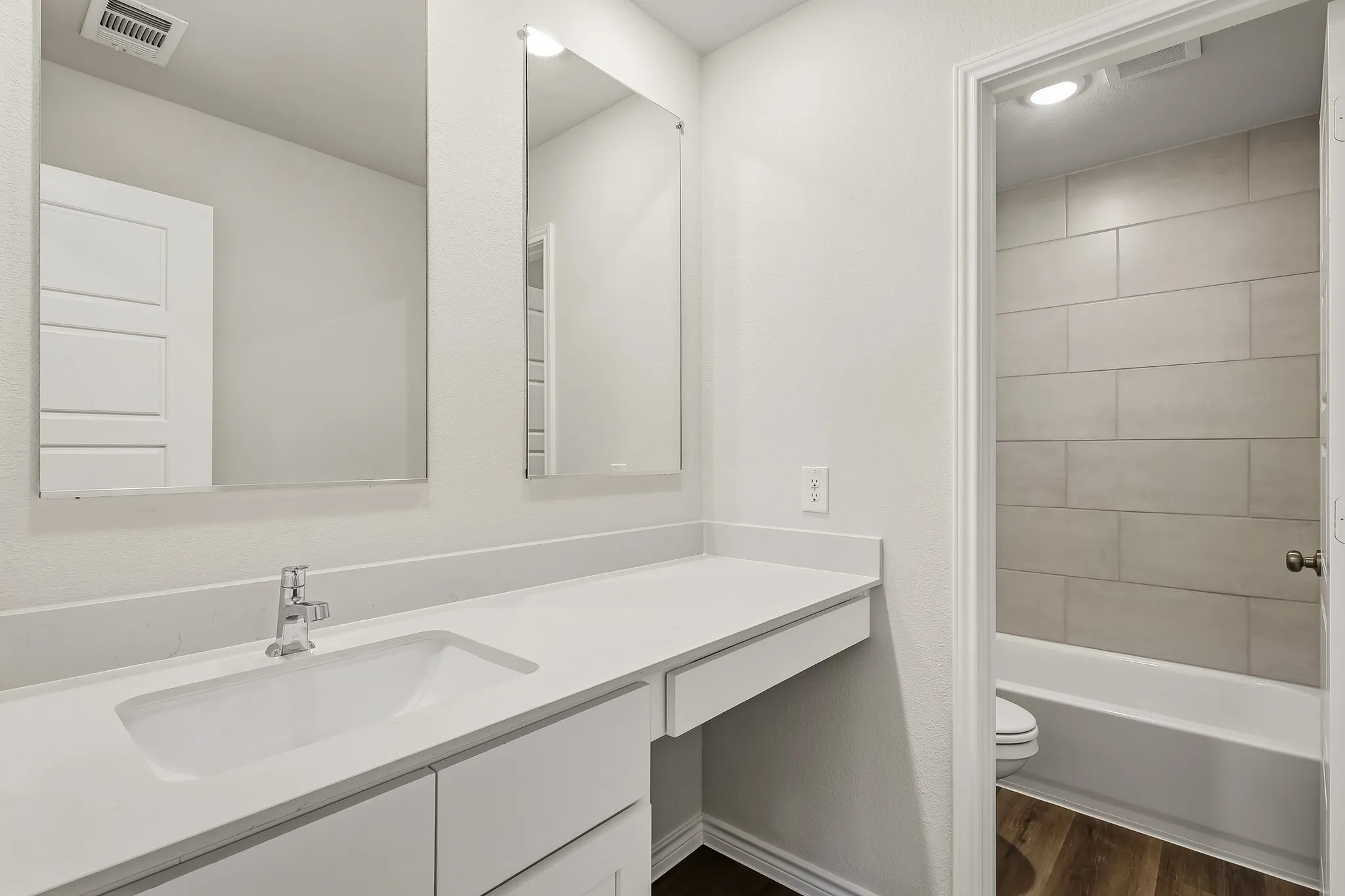 Single Family Residence For Sale in Tarrant County , 10032 Freighter Trail, Fort Worth, Texas 76131, 4 Bedroom, 3 Bathroom, 2 Garage spaces, 2,235 Sqft, built in 2026, mls#21309081, Real Estate Agent in Fort Worth, Homes For Sale in Tarrant county, Homes For Sale in Fort Worth, Realtor in Fort Worth Texas, Real Estate Brokerage Independent Realty Texas, Luminita Cordes Realtor