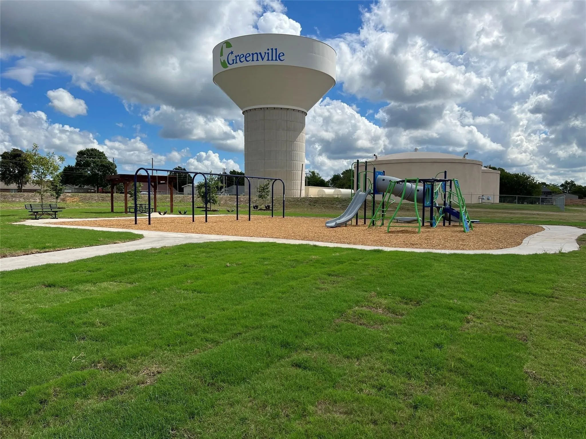 Single Family Residence For Sale in Hunt County , 704 Hardaway Drive, Greenville, Texas 75402, 3 Bedroom, 2 Bathroom, 2 Garage spaces, 1,612 Sqft, built in 2023, mls#21281190, Real Estate Agent in Greenville, Homes For Sale in Hunt county, Homes For Sale in Greenville, Realtor in Greenville Texas, Real Estate Brokerage Independent Realty Texas, Luminita Cordes Realtor