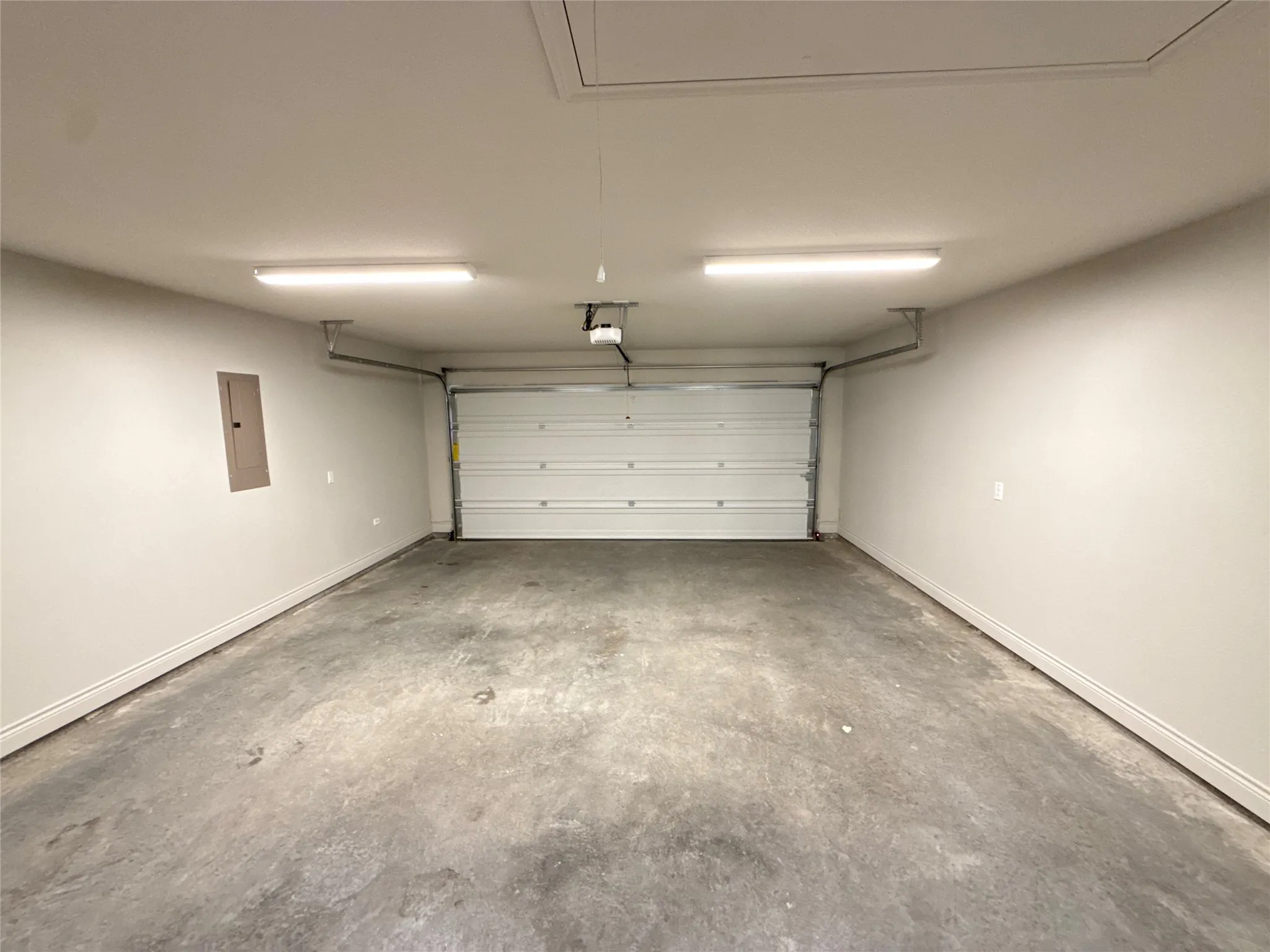 Single Family Residence For Sale in Hunt County , 704 Hardaway Drive, Greenville, Texas 75402, 3 Bedroom, 2 Bathroom, 2 Garage spaces, 1,612 Sqft, built in 2023, mls#21281190, Real Estate Agent in Greenville, Homes For Sale in Hunt county, Homes For Sale in Greenville, Realtor in Greenville Texas, Real Estate Brokerage Independent Realty Texas, Luminita Cordes Realtor
