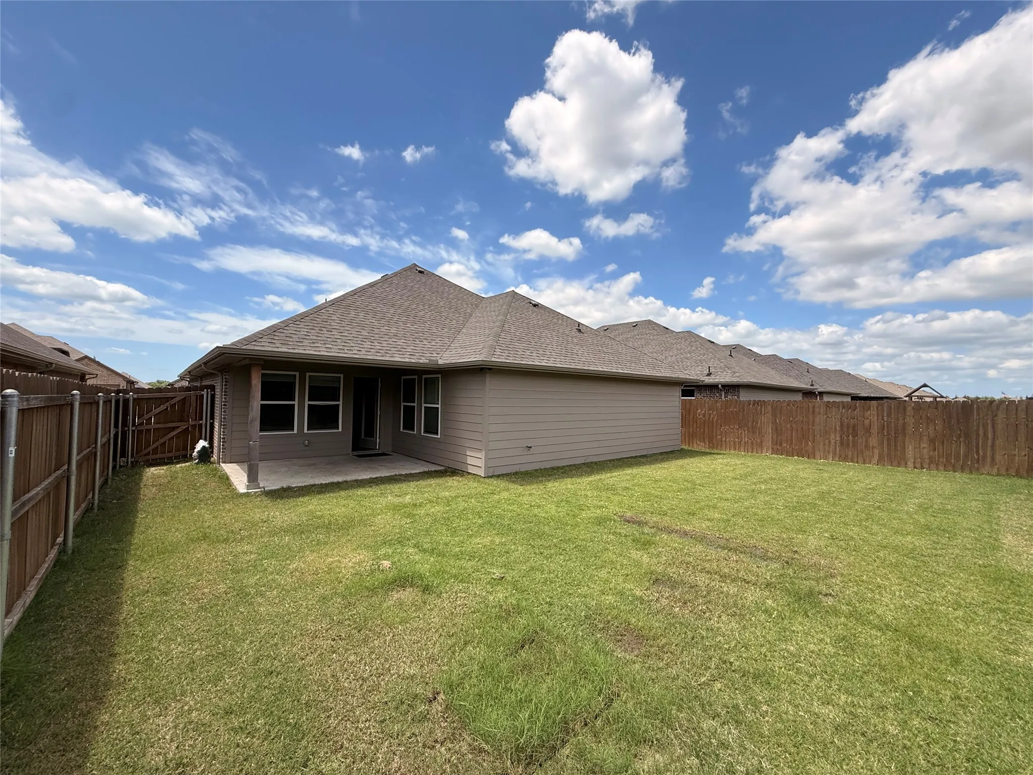 Single Family Residence For Sale in Hunt County , 704 Hardaway Drive, Greenville, Texas 75402, 3 Bedroom, 2 Bathroom, 2 Garage spaces, 1,612 Sqft, built in 2023, mls#21281190, Real Estate Agent in Greenville, Homes For Sale in Hunt county, Homes For Sale in Greenville, Realtor in Greenville Texas, Real Estate Brokerage Independent Realty Texas, Luminita Cordes Realtor