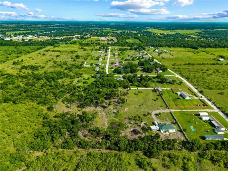 Unimproved Land For Sale in Navarro County , 197 County Road 2005, Corsicana, Texas 75110, 0, 0, Garage spaces, 0 Sqft, built in 0, mls#21309135, Real Estate Agent in Corsicana, Homes For Sale in Navarro county, Homes For Sale in Corsicana, Realtor in Corsicana Texas, Real Estate Brokerage Independent Realty Texas, Luminita Cordes Realtor