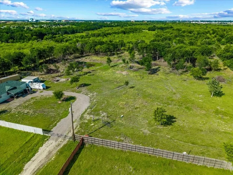 Unimproved Land For Sale in Navarro County , 197 County Road 2005, Corsicana, Texas 75110, 0, 0, Garage spaces, 0 Sqft, built in 0, mls#21309135, Real Estate Agent in Corsicana, Homes For Sale in Navarro county, Homes For Sale in Corsicana, Realtor in Corsicana Texas, Real Estate Brokerage Independent Realty Texas, Luminita Cordes Realtor