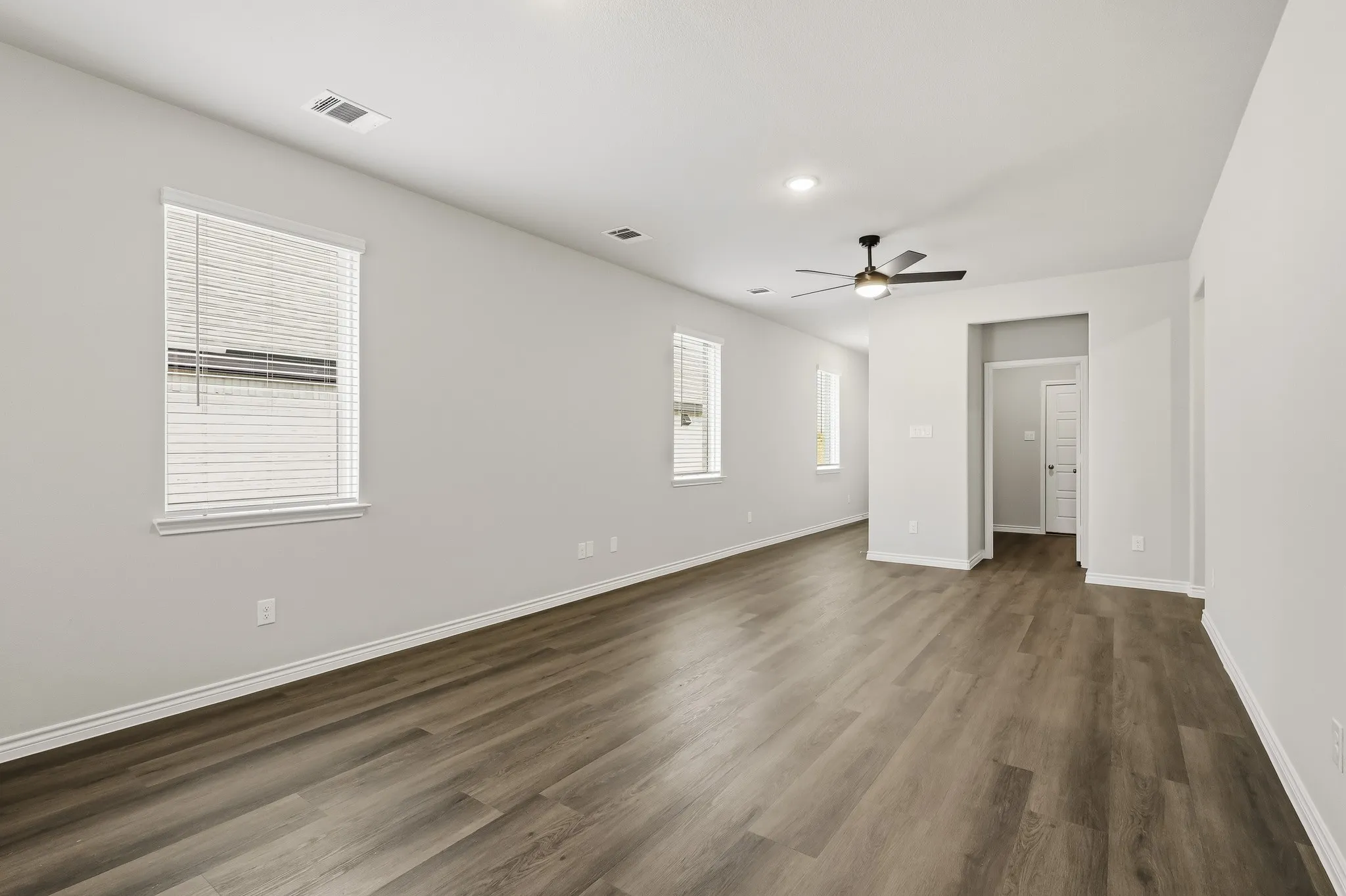 Single Family Residence For Sale in Ellis County , 1707 Romans Road, Ennis, Texas 75119, 3 Bedroom, 2 Bathroom, 2 Garage spaces, 1,245 Sqft, built in 2026, mls#21293304, Real Estate Agent in Ennis, Homes For Sale in Ellis county, Homes For Sale in Ennis, Realtor in Ennis Texas, Real Estate Brokerage Independent Realty Texas, Luminita Cordes Realtor