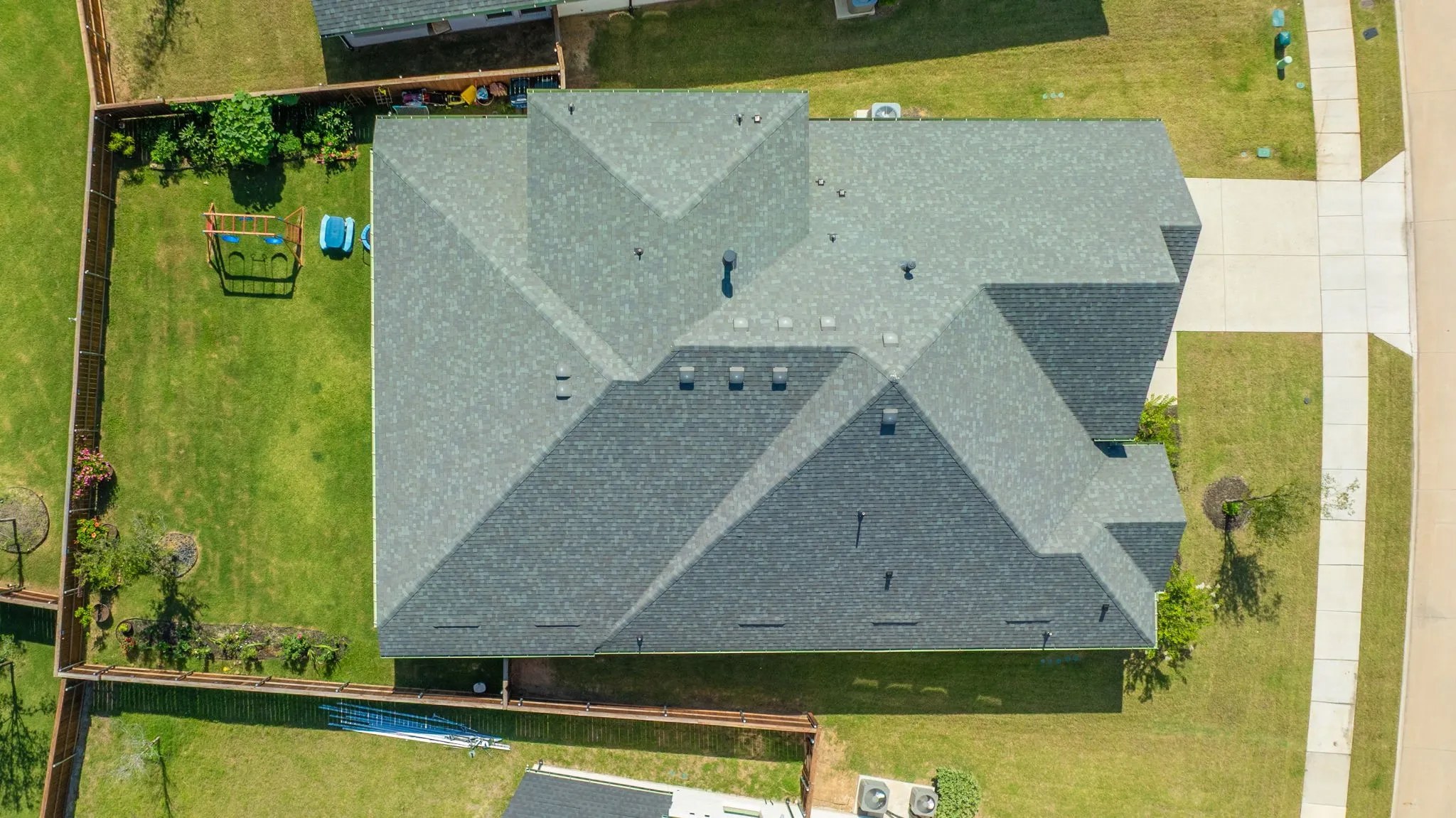 Single Family Residence For Sale in Collin County , 2532 Blackpool Court, Celina, Texas 75009, 4 Bedroom, 4 Bathroom, 2 Garage spaces, 3,241 Sqft, built in 2023, mls#21307476, Real Estate Agent in Celina, Homes For Sale in Collin county, Homes For Sale in Celina, Realtor in Celina Texas, Real Estate Brokerage Independent Realty Texas, Luminita Cordes Realtor