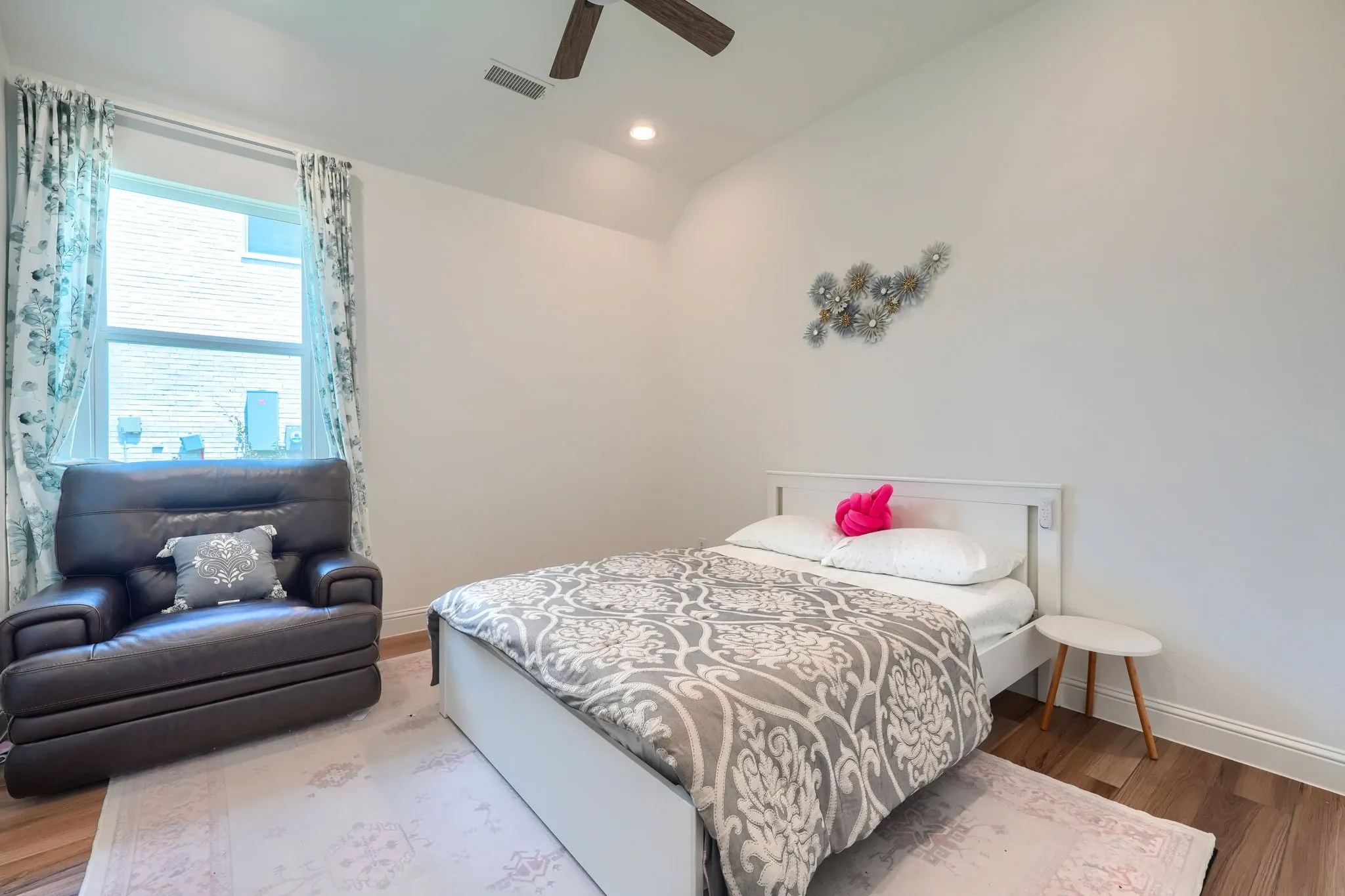 Single Family Residence For Sale in Collin County , 2532 Blackpool Court, Celina, Texas 75009, 4 Bedroom, 4 Bathroom, 2 Garage spaces, 3,241 Sqft, built in 2023, mls#21307476, Real Estate Agent in Celina, Homes For Sale in Collin county, Homes For Sale in Celina, Realtor in Celina Texas, Real Estate Brokerage Independent Realty Texas, Luminita Cordes Realtor