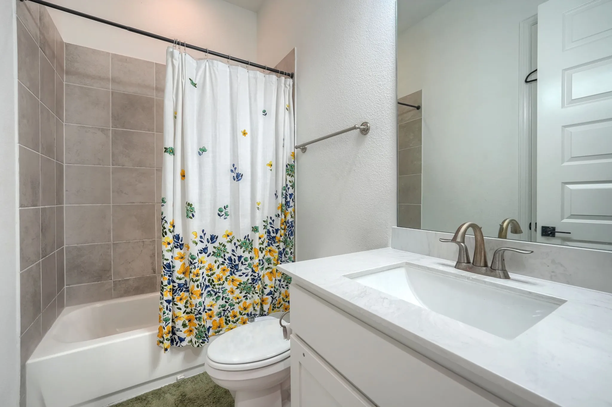 Single Family Residence For Sale in Collin County , 2532 Blackpool Court, Celina, Texas 75009, 4 Bedroom, 4 Bathroom, 2 Garage spaces, 3,241 Sqft, built in 2023, mls#21307476, Real Estate Agent in Celina, Homes For Sale in Collin county, Homes For Sale in Celina, Realtor in Celina Texas, Real Estate Brokerage Independent Realty Texas, Luminita Cordes Realtor
