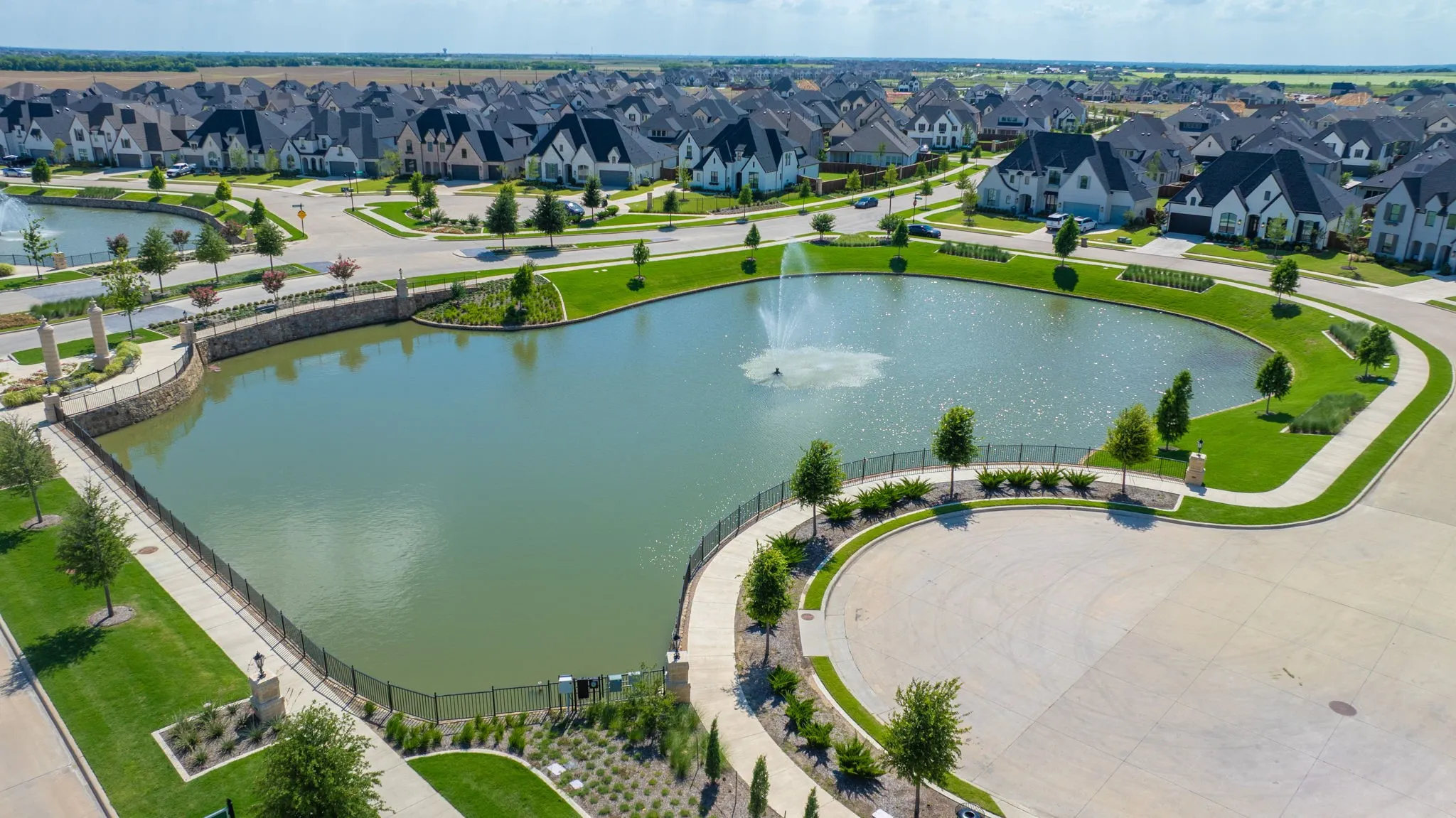 Single Family Residence For Sale in Collin County , 2532 Blackpool Court, Celina, Texas 75009, 4 Bedroom, 4 Bathroom, 2 Garage spaces, 3,241 Sqft, built in 2023, mls#21307476, Real Estate Agent in Celina, Homes For Sale in Collin county, Homes For Sale in Celina, Realtor in Celina Texas, Real Estate Brokerage Independent Realty Texas, Luminita Cordes Realtor